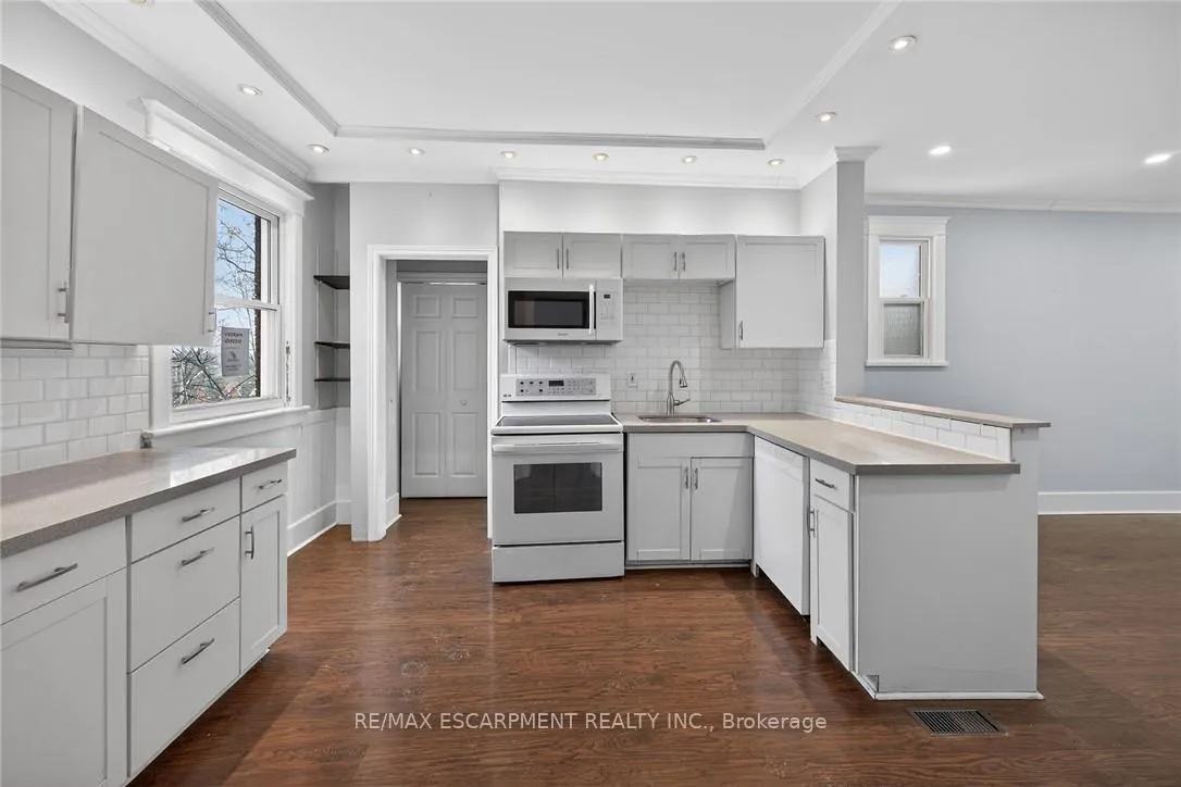 Photo 20 of 495 Charlton Avenue E, Hamilton, Stinson — HOMEH
