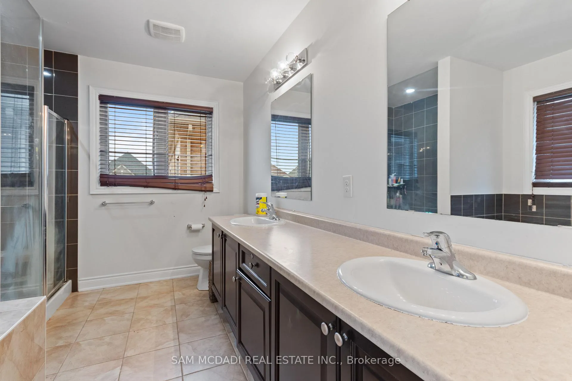 Photo 19 of 53 Lorenville Drive, Brampton, Credit Valley — HOMEH