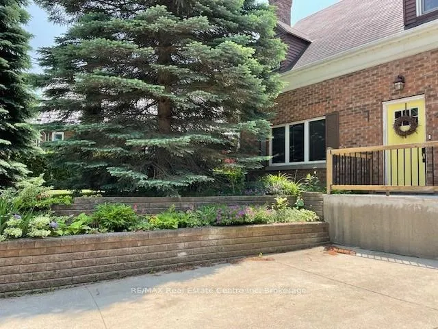 Photo 2 of 55 Vancamp Avenue, Kitchener — HOMEH