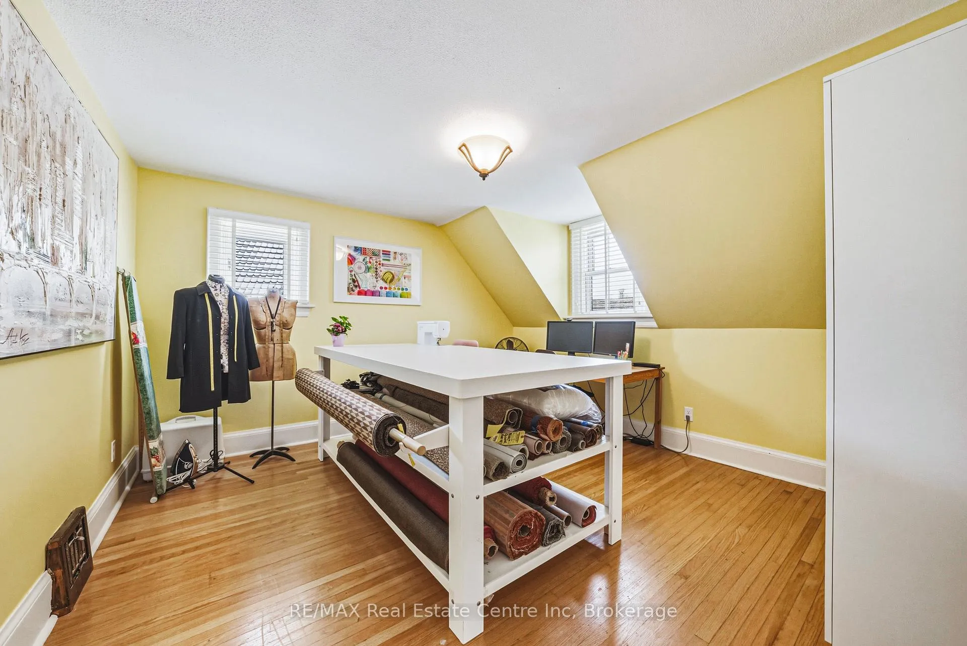 Photo 15 of 55 Vancamp Avenue, Kitchener — HOMEH