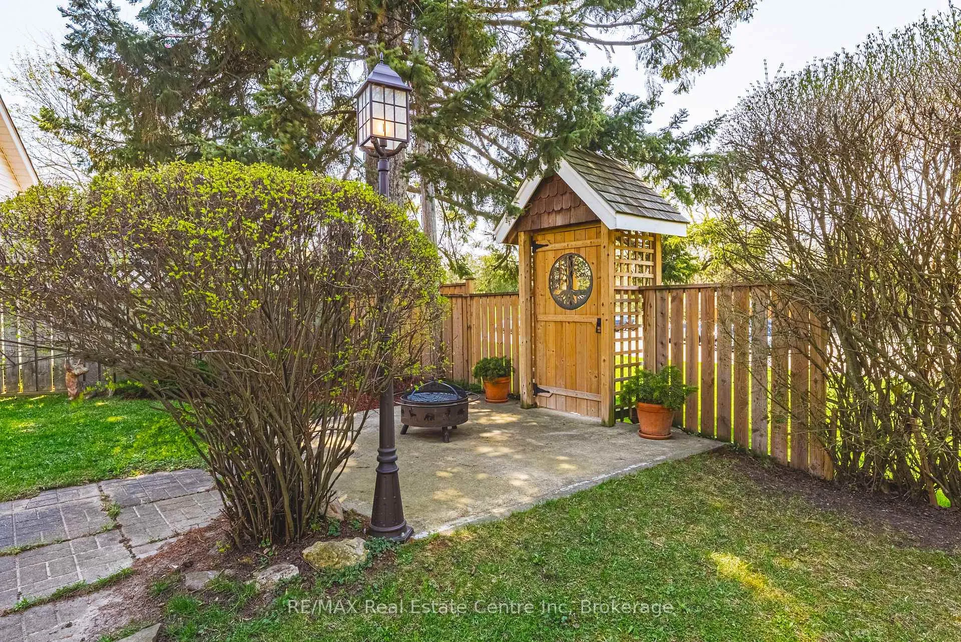 Photo 42 of 55 Vancamp Avenue, Kitchener — HOMEH