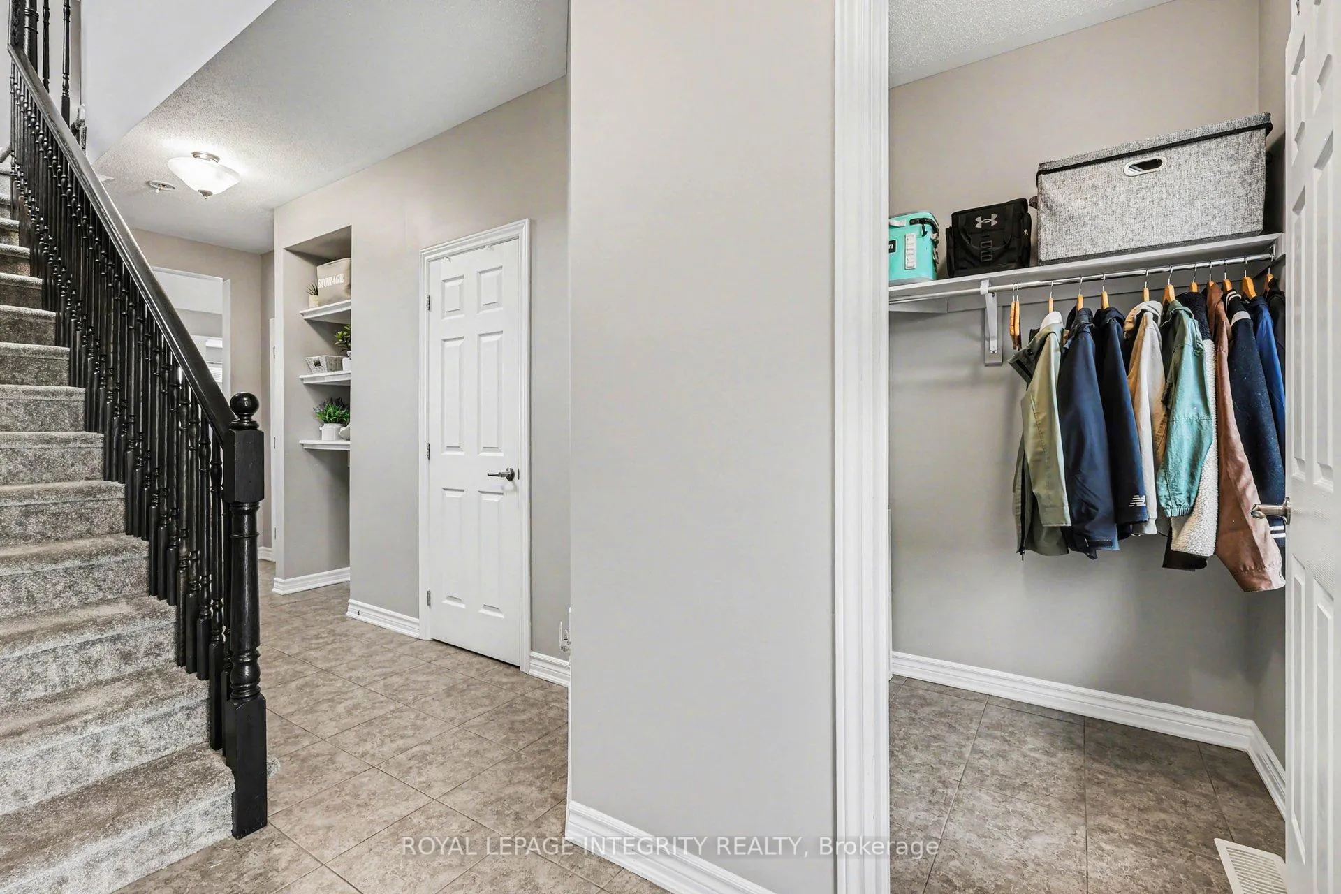 Photo 3 of 530 Cope Drive, Ottawa, Kanata - Emerald Meadows/Trailwest — HOMEH