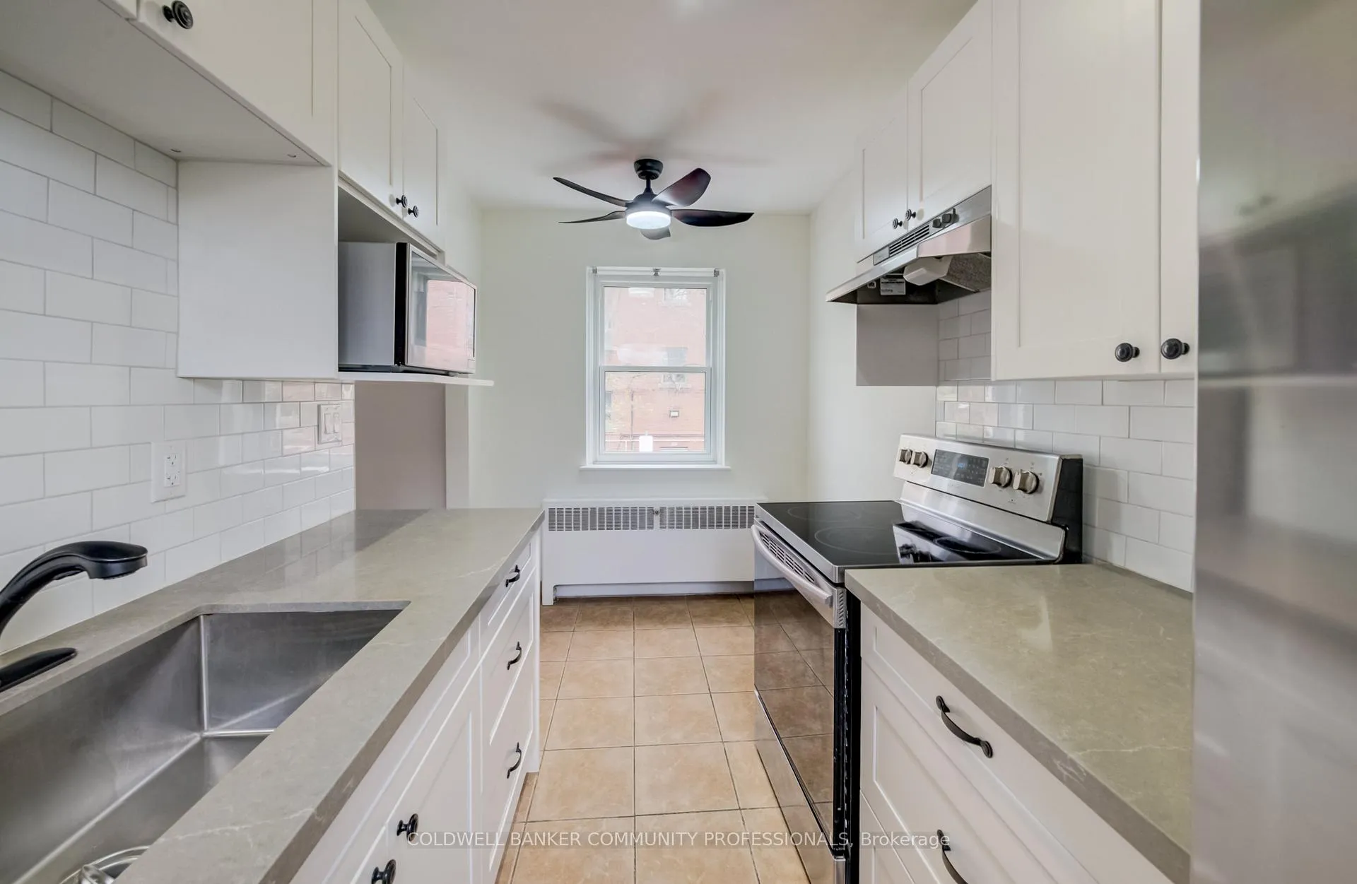Photo 4 of 137 Emerald Street S, Hamilton, Stinson — HOMEH