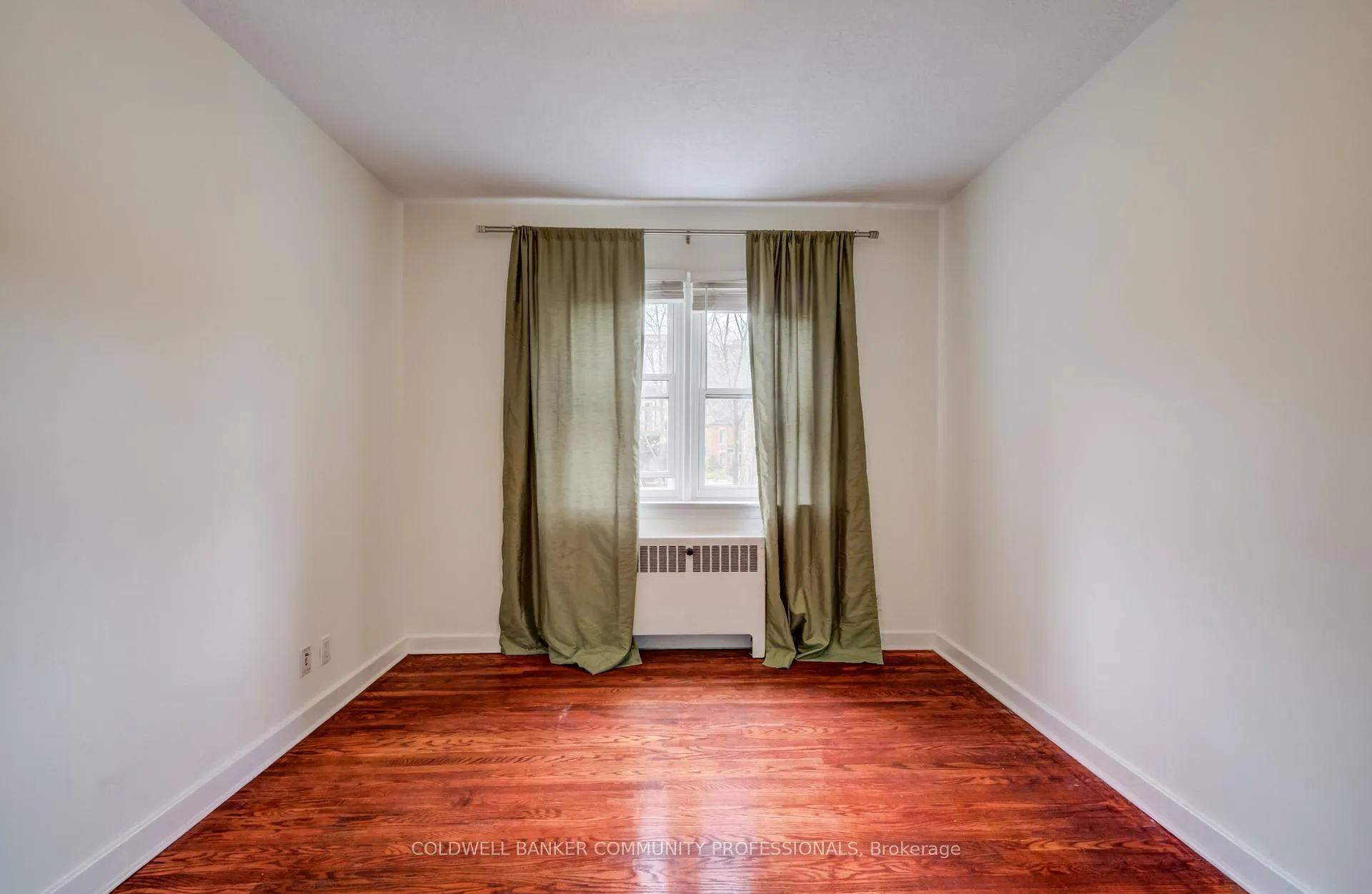 Photo 13 of 137 Emerald Street S, Hamilton, Stinson — HOMEH
