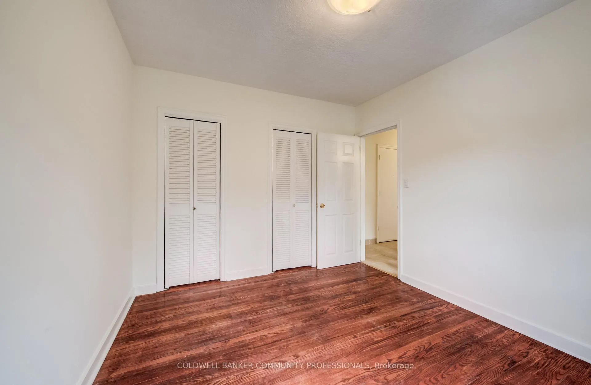 Photo 15 of 137 Emerald Street S, Hamilton, Stinson — HOMEH