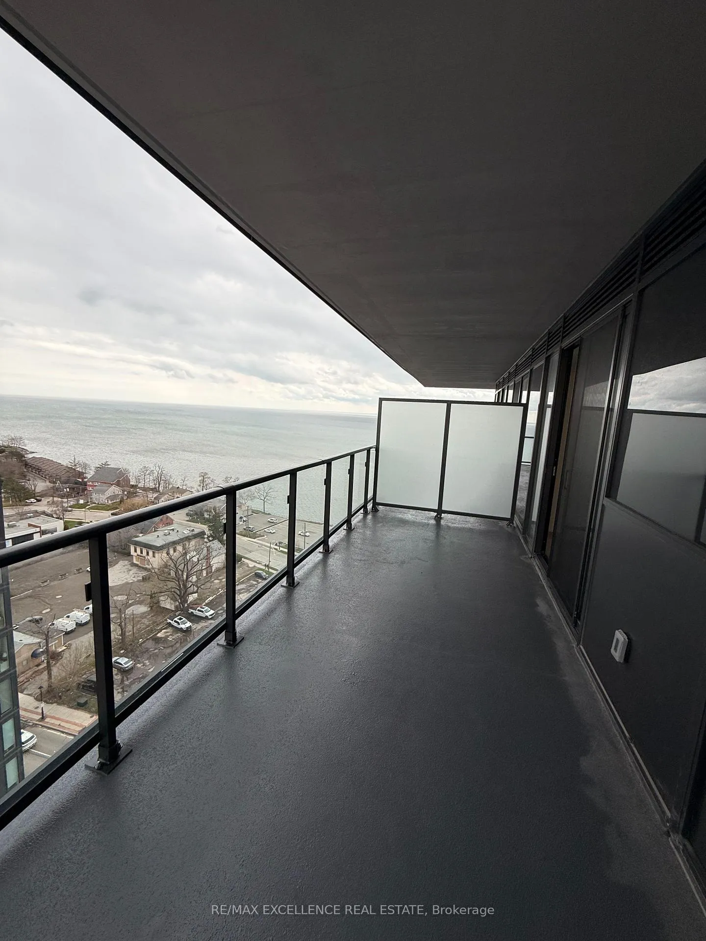 Photo 17 of Unit 1403, 2075 Lakeshore Road, Burlington, Brant — HOMEH