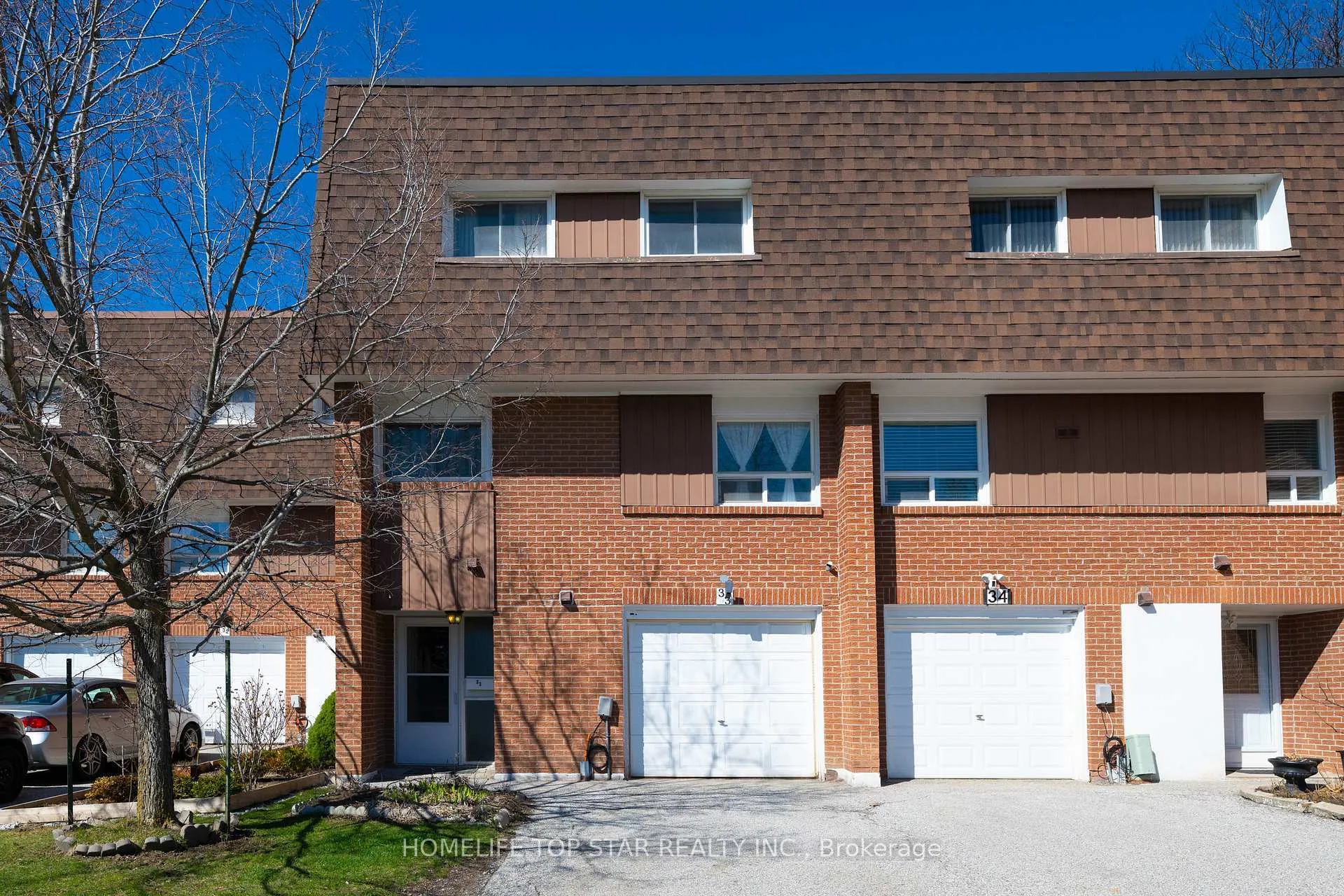 Photo 3 of Unit 33, 452 Silverstone Drive, Etobicoke, West Humber-Clairville — HOMEH