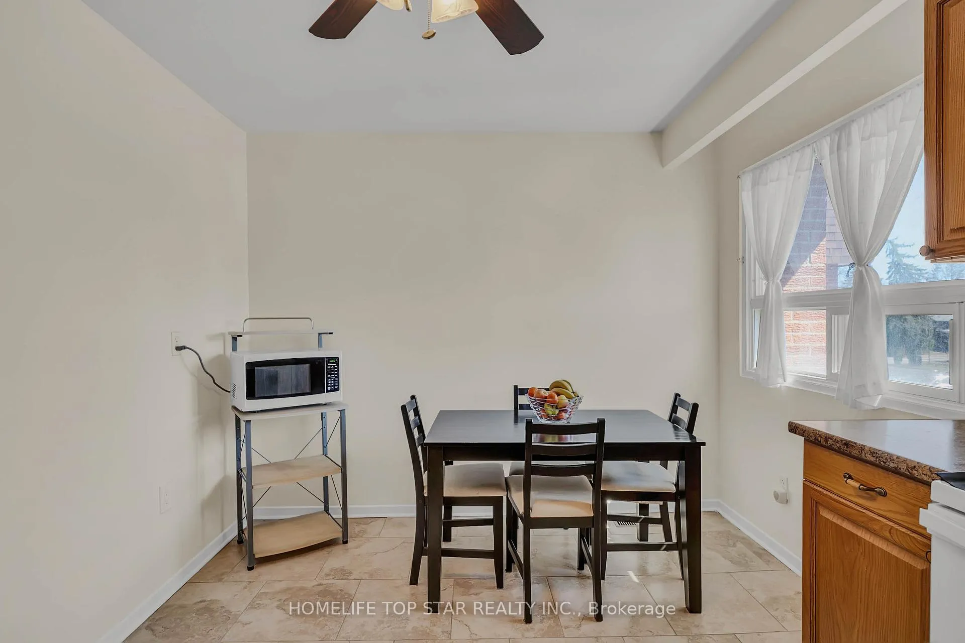Photo 15 of Unit 33, 452 Silverstone Drive, Etobicoke, West Humber-Clairville — HOMEH