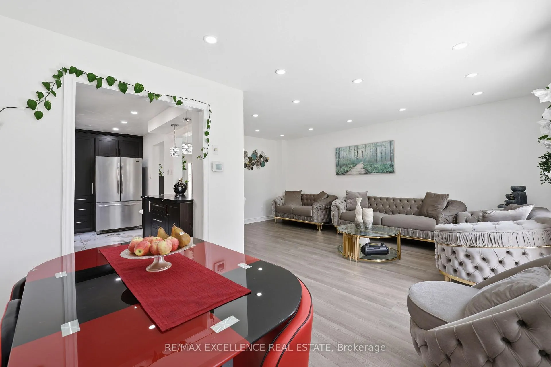 Photo 9 of 86 Trewartha Crescent, Brampton, Heart Lake West — HOMEH