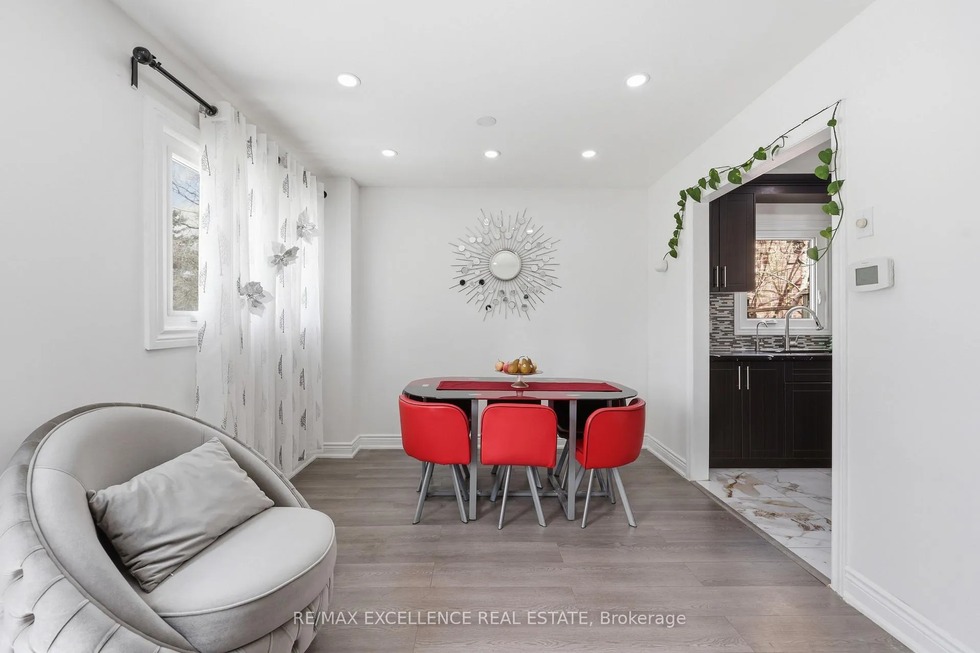 Photo 11 of 86 Trewartha Crescent, Brampton, Heart Lake West — HOMEH
