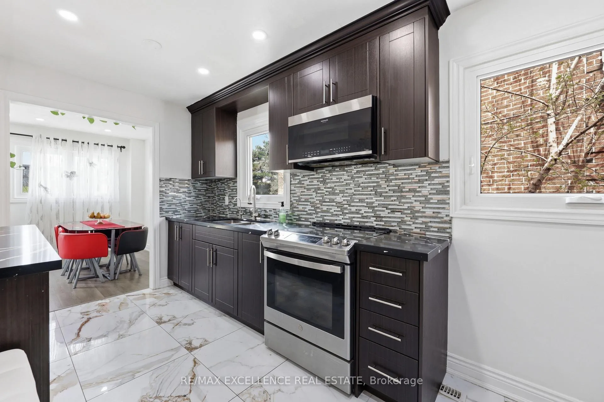 Photo 13 of 86 Trewartha Crescent, Brampton, Heart Lake West — HOMEH