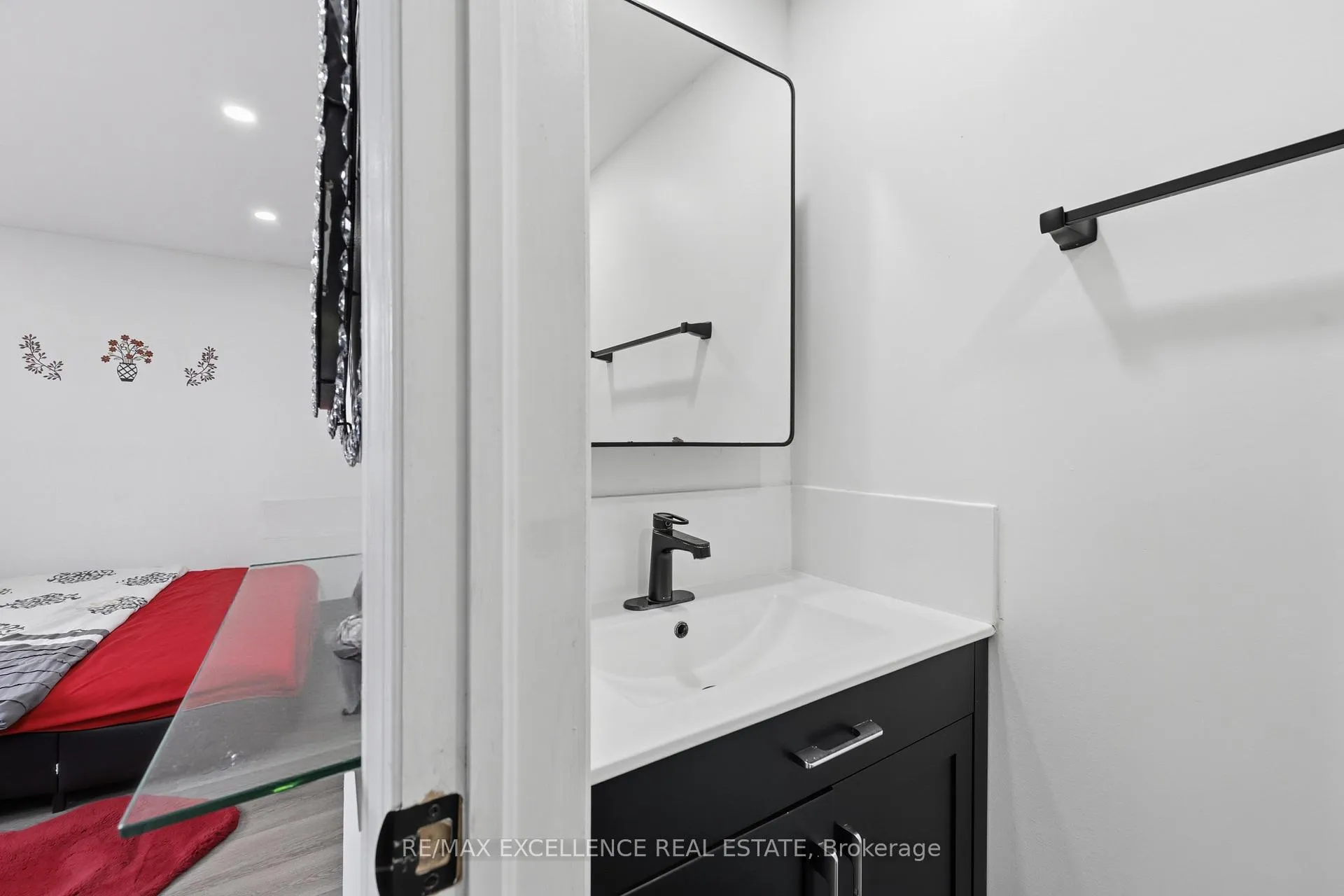 Photo 21 of 86 Trewartha Crescent, Brampton, Heart Lake West — HOMEH
