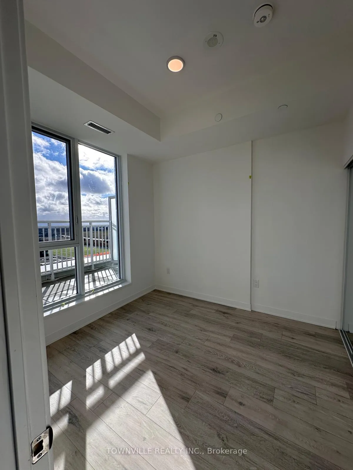 Photo 13 of Unit 1105, 10 All Nations Drive, Brampton, Northwest Brampton — HOMEH