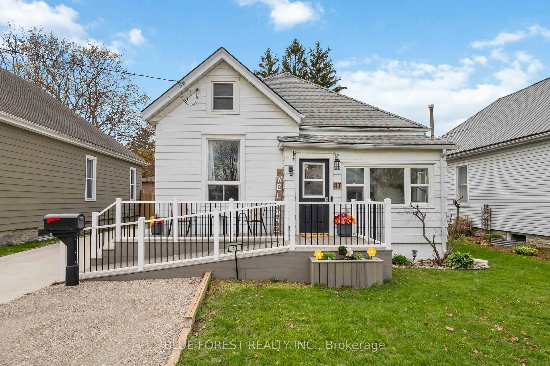 Photo 1 of 47 Devonshire Place, St. Thomas — HOMEH