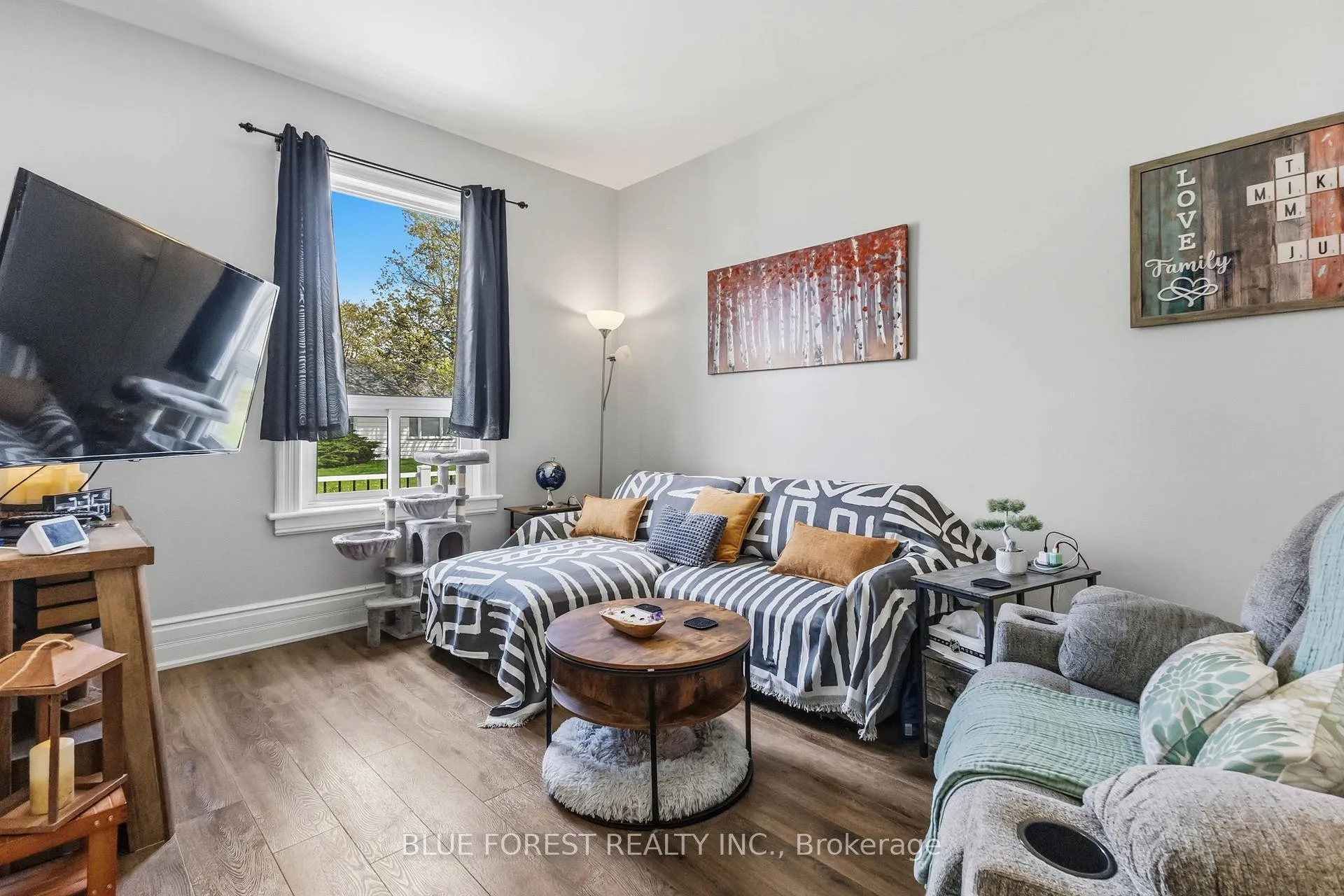Photo 11 of 47 Devonshire Place, St. Thomas — HOMEH