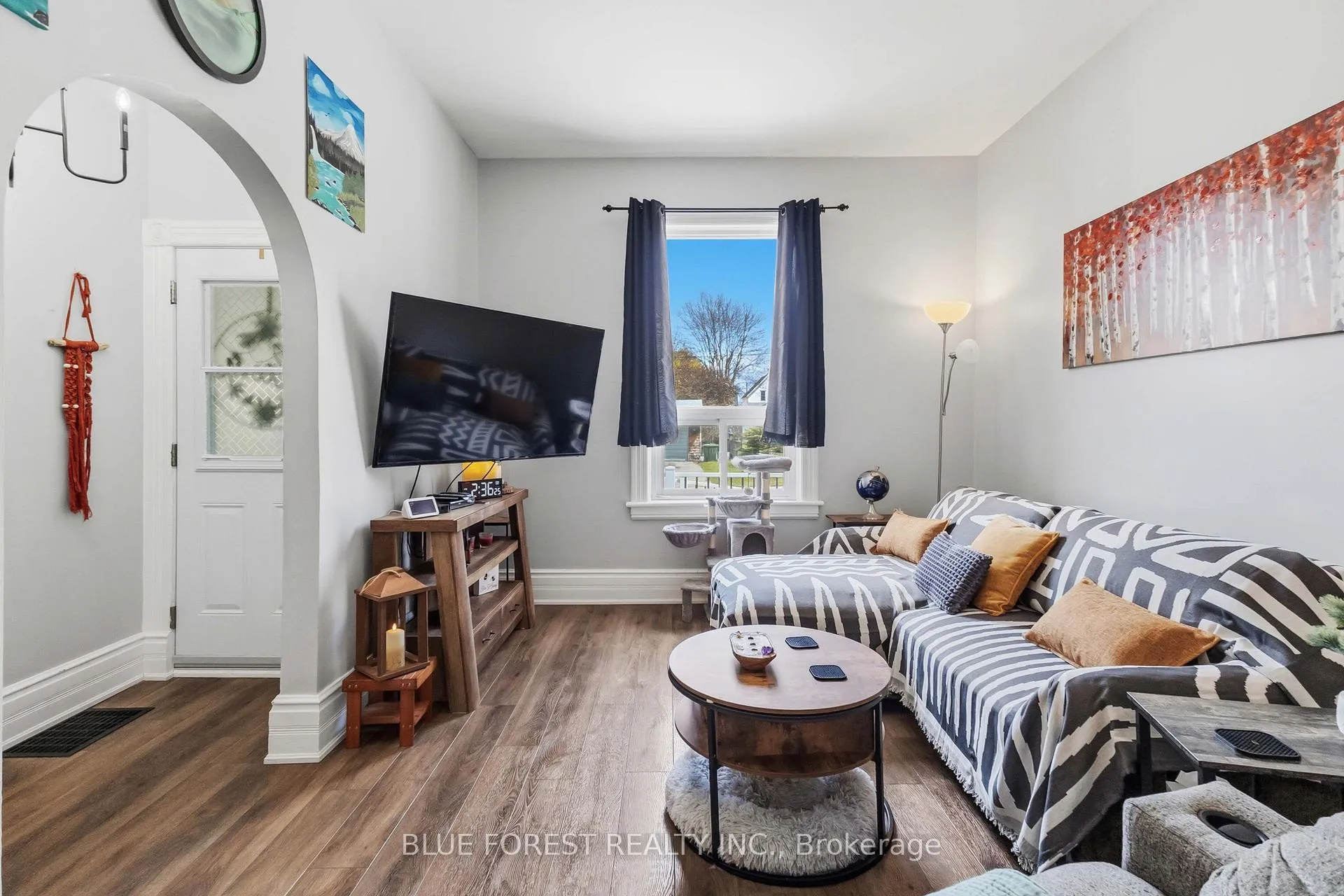 Photo 12 of 47 Devonshire Place, St. Thomas — HOMEH