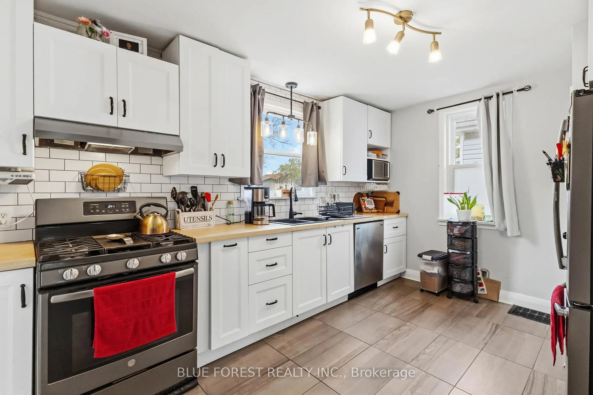 Photo 20 of 47 Devonshire Place, St. Thomas — HOMEH