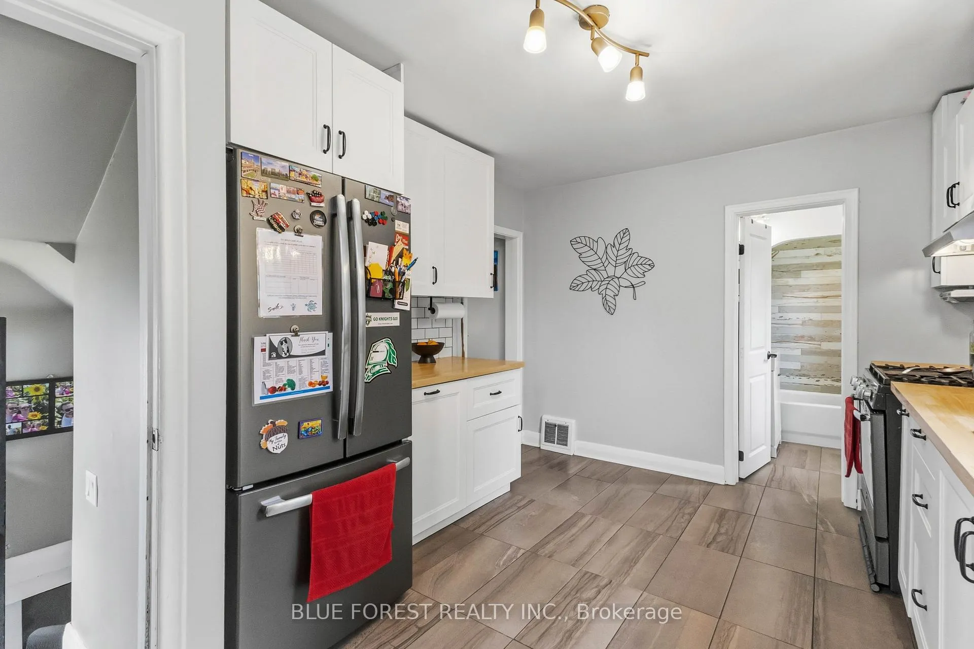 Photo 23 of 47 Devonshire Place, St. Thomas — HOMEH