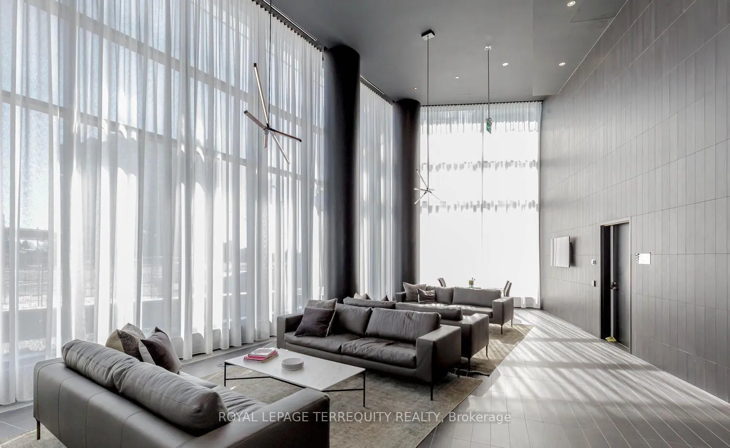 Photo 6 of Unit 305, 3900 Confederation Parkway, Mississauga, City Centre — HOMEH