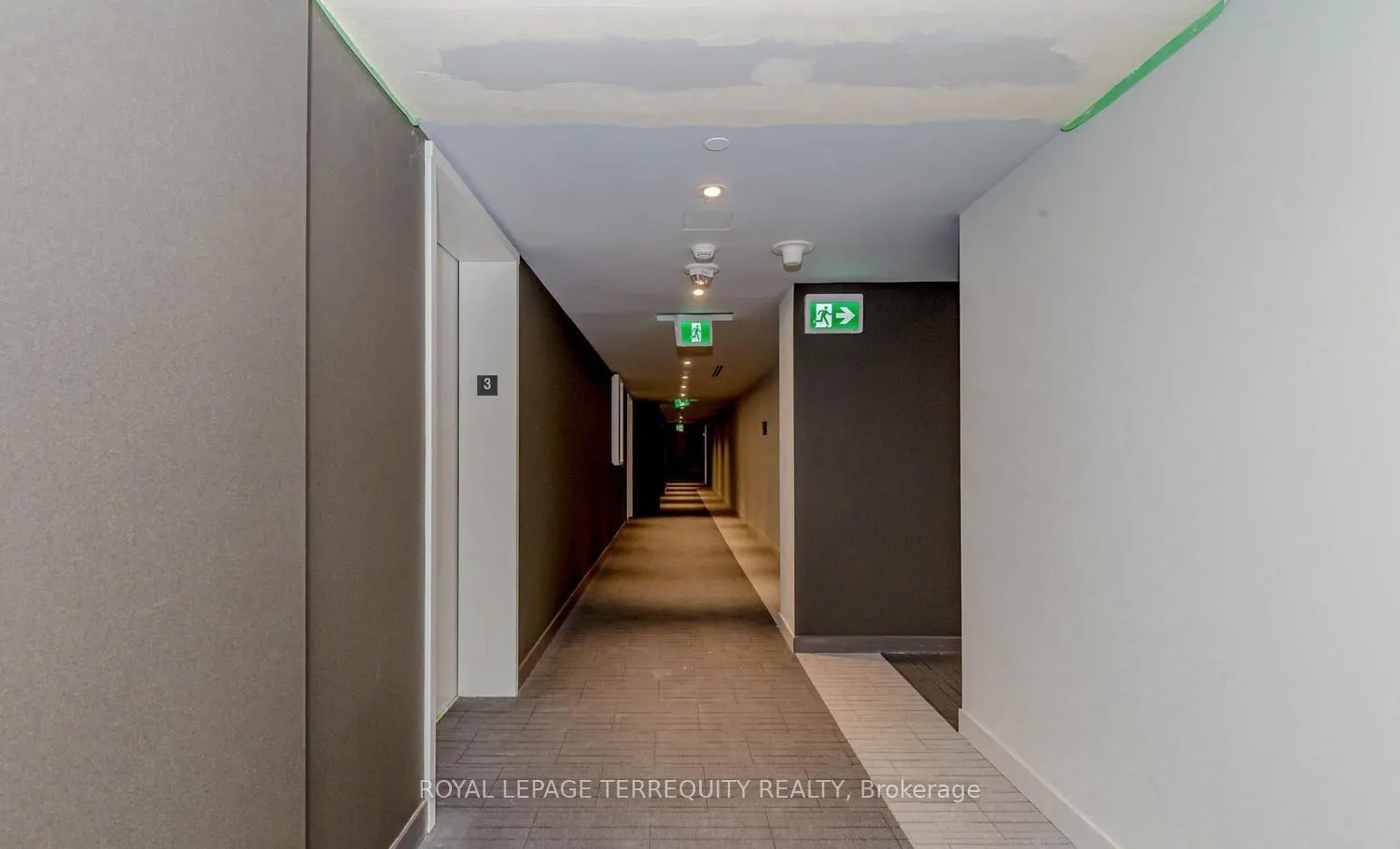 Photo 9 of Unit 305, 3900 Confederation Parkway, Mississauga, City Centre — HOMEH