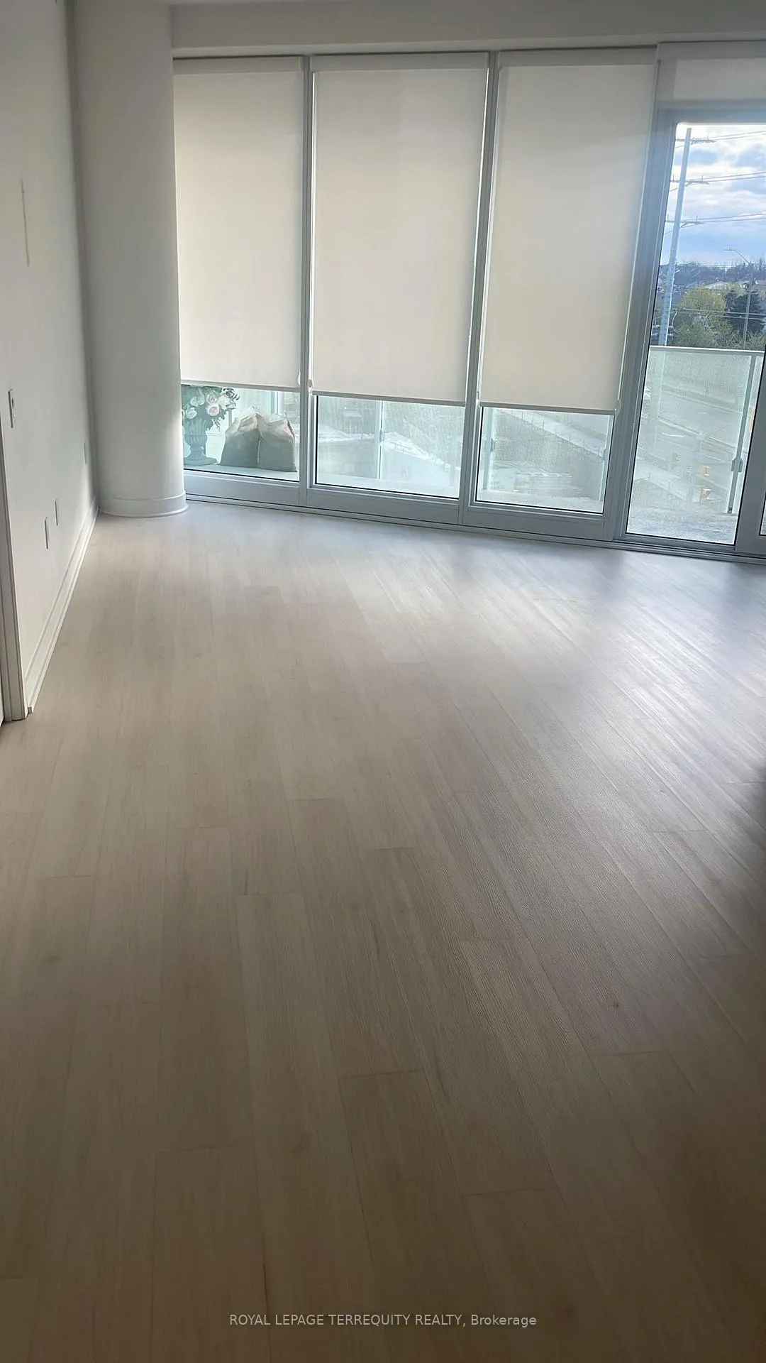 Photo 12 of Unit 305, 3900 Confederation Parkway, Mississauga, City Centre — HOMEH