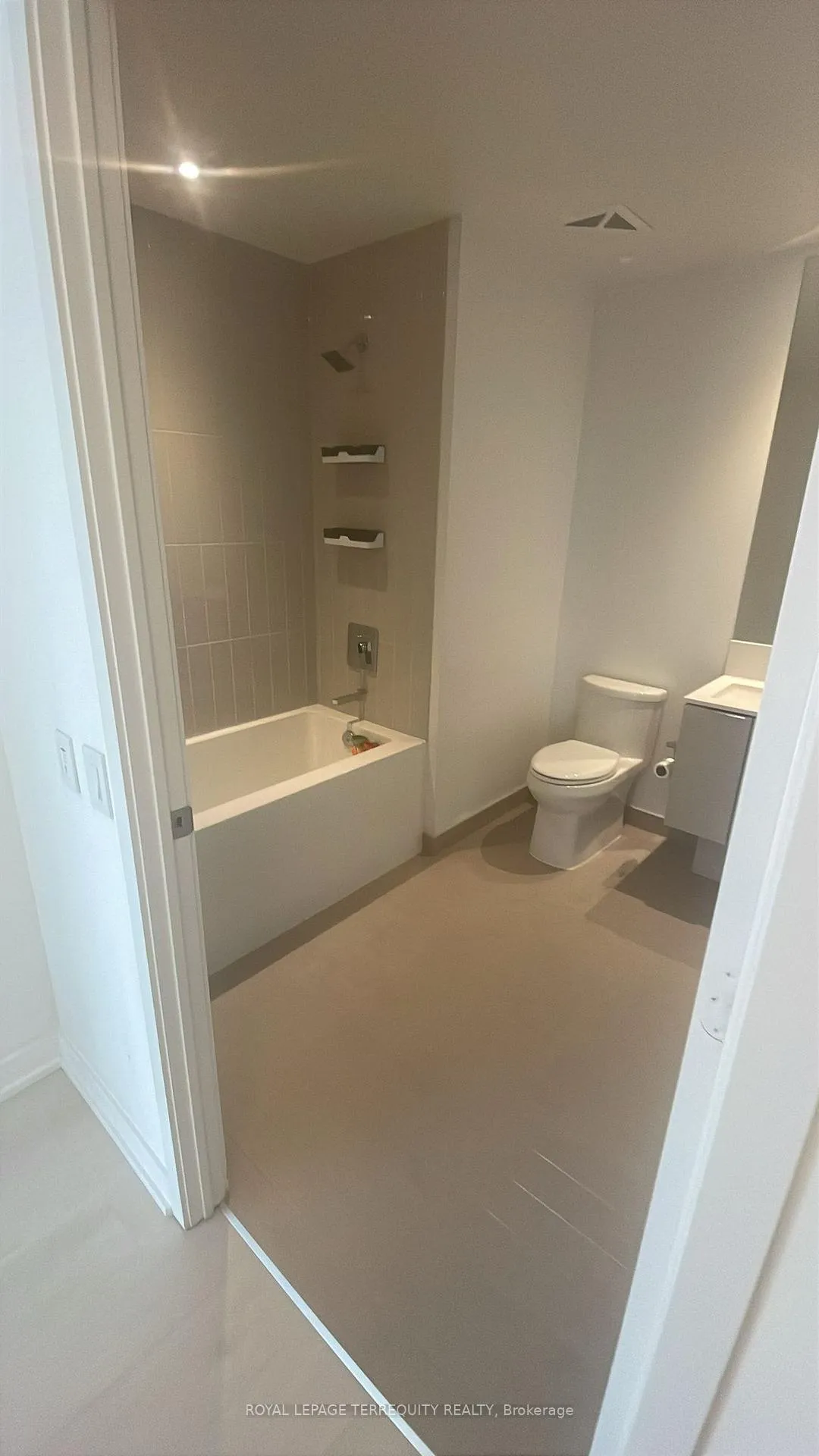 Photo 23 of Unit 305, 3900 Confederation Parkway, Mississauga, City Centre — HOMEH