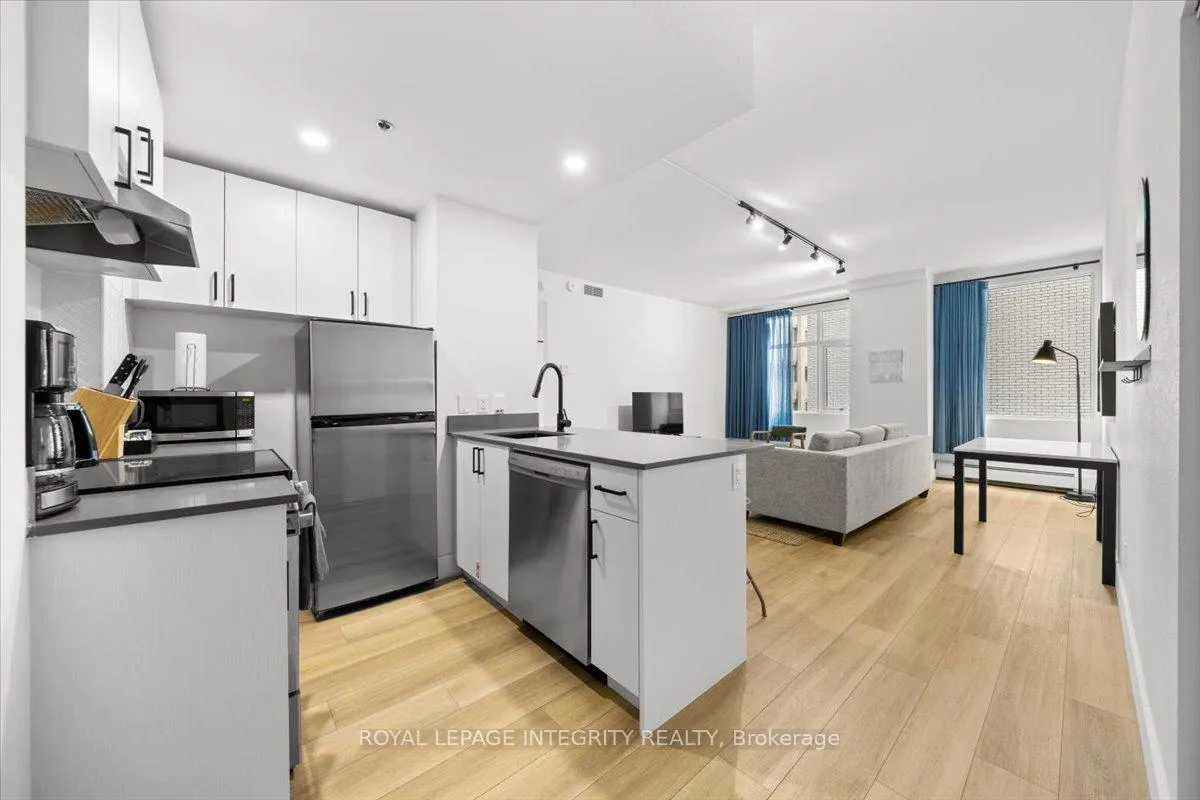 Photo 5 of Unit 617, 161 Laurier Avenue W, Ottawa, Ottawa Centre — HOMEH
