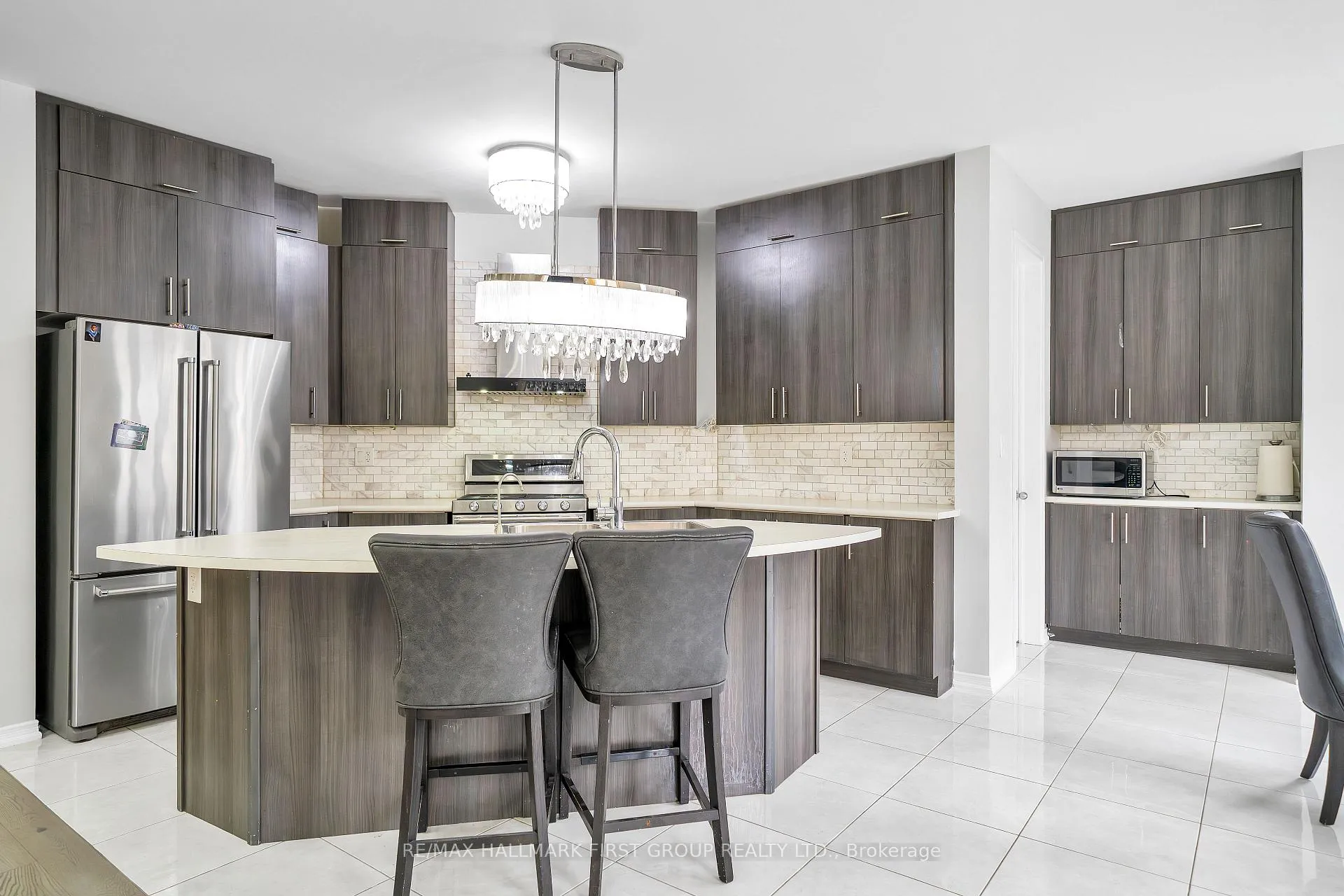 Photo 2 of 2554 Stallion Drive, Oshawa, Windfields — HOMEH