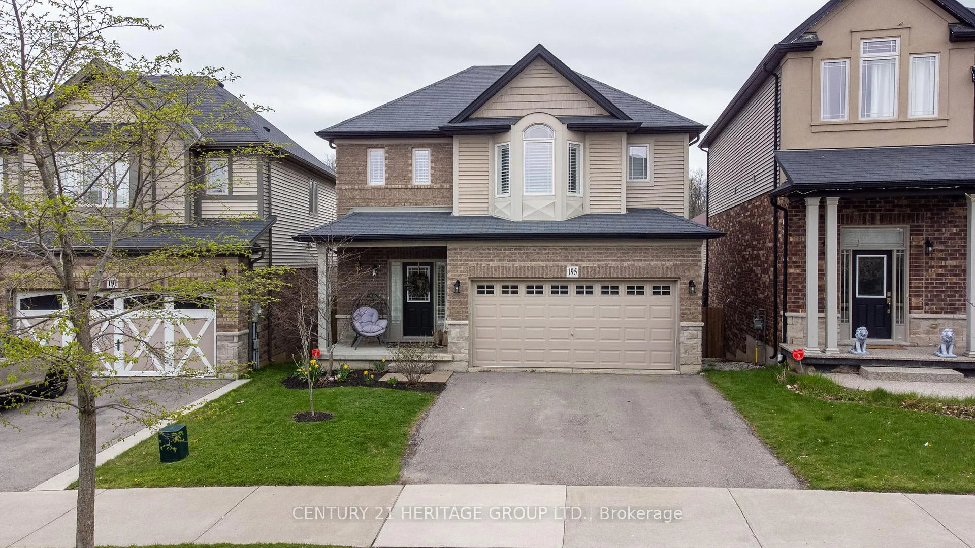 Photo 2 of 195 Pumpkin Pass, Hamilton, Binbrook — HOMEH