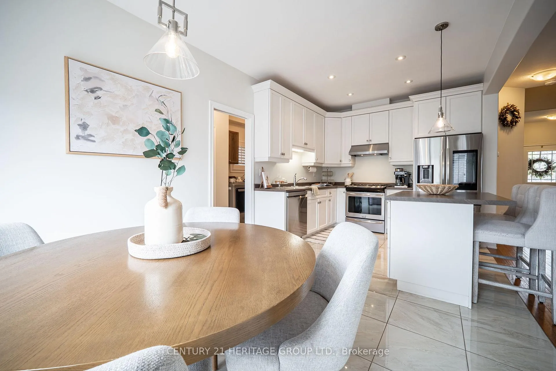 Photo 13 of 195 Pumpkin Pass, Hamilton, Binbrook — HOMEH