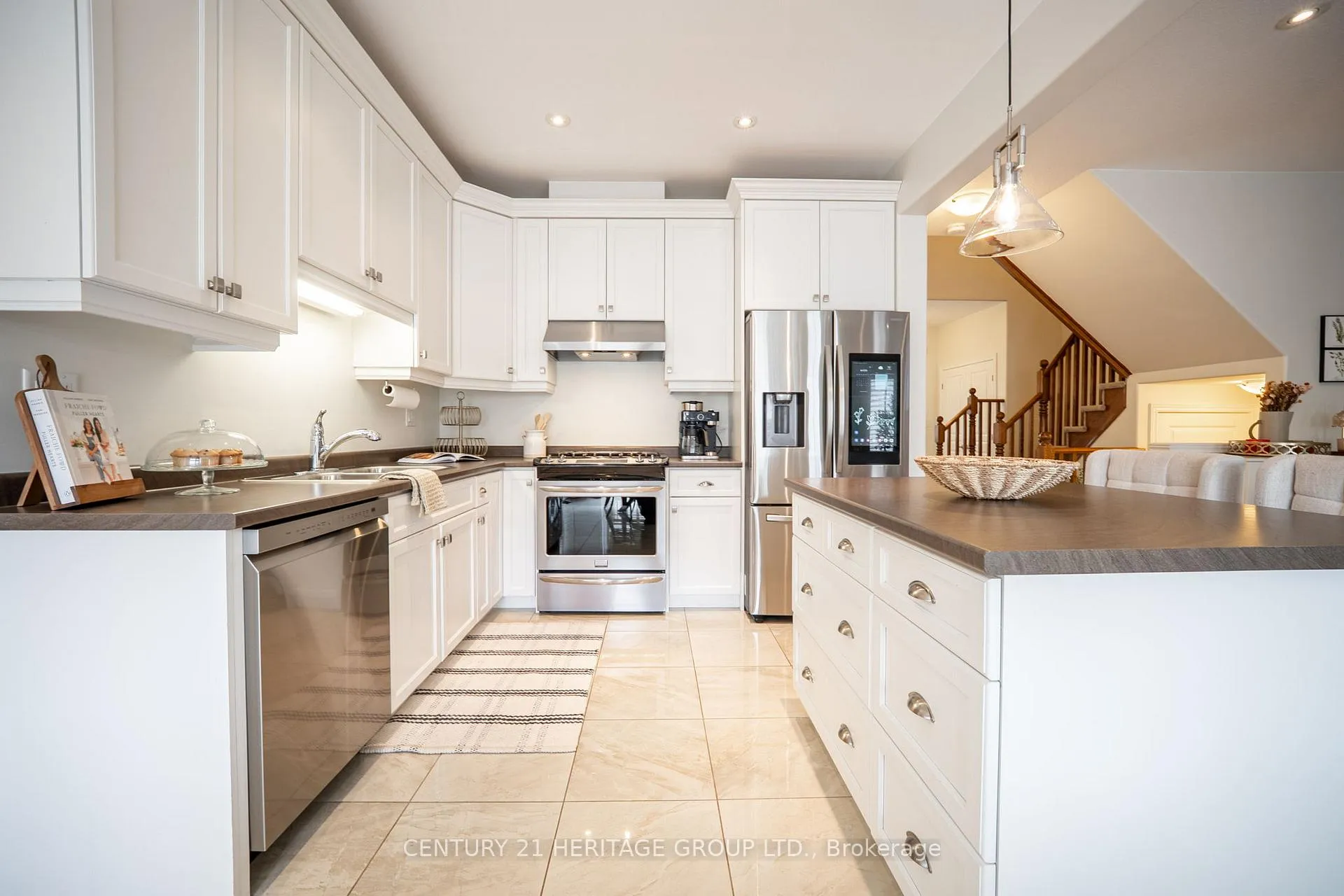Photo 19 of 195 Pumpkin Pass, Hamilton, Binbrook — HOMEH