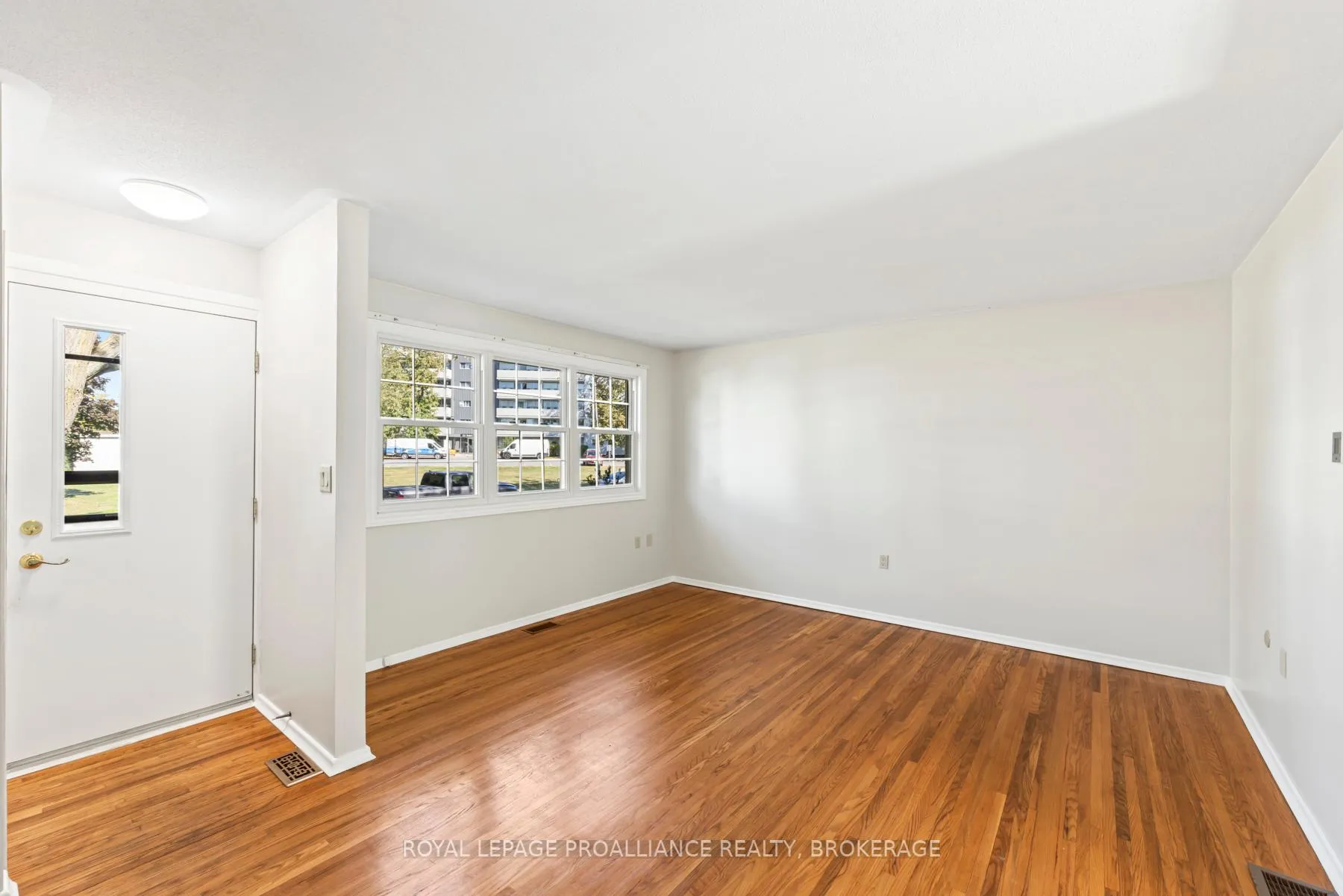 Photo 12 of Unit 1, 116 Notch Hill Road, Kingston, Central City West — HOMEH