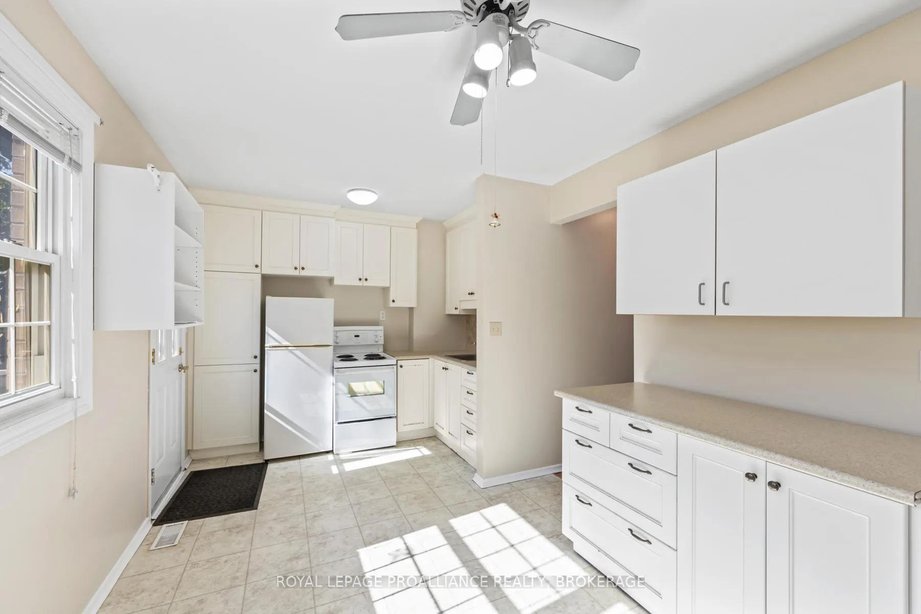 Photo 18 of Unit 1, 116 Notch Hill Road, Kingston, Central City West — HOMEH