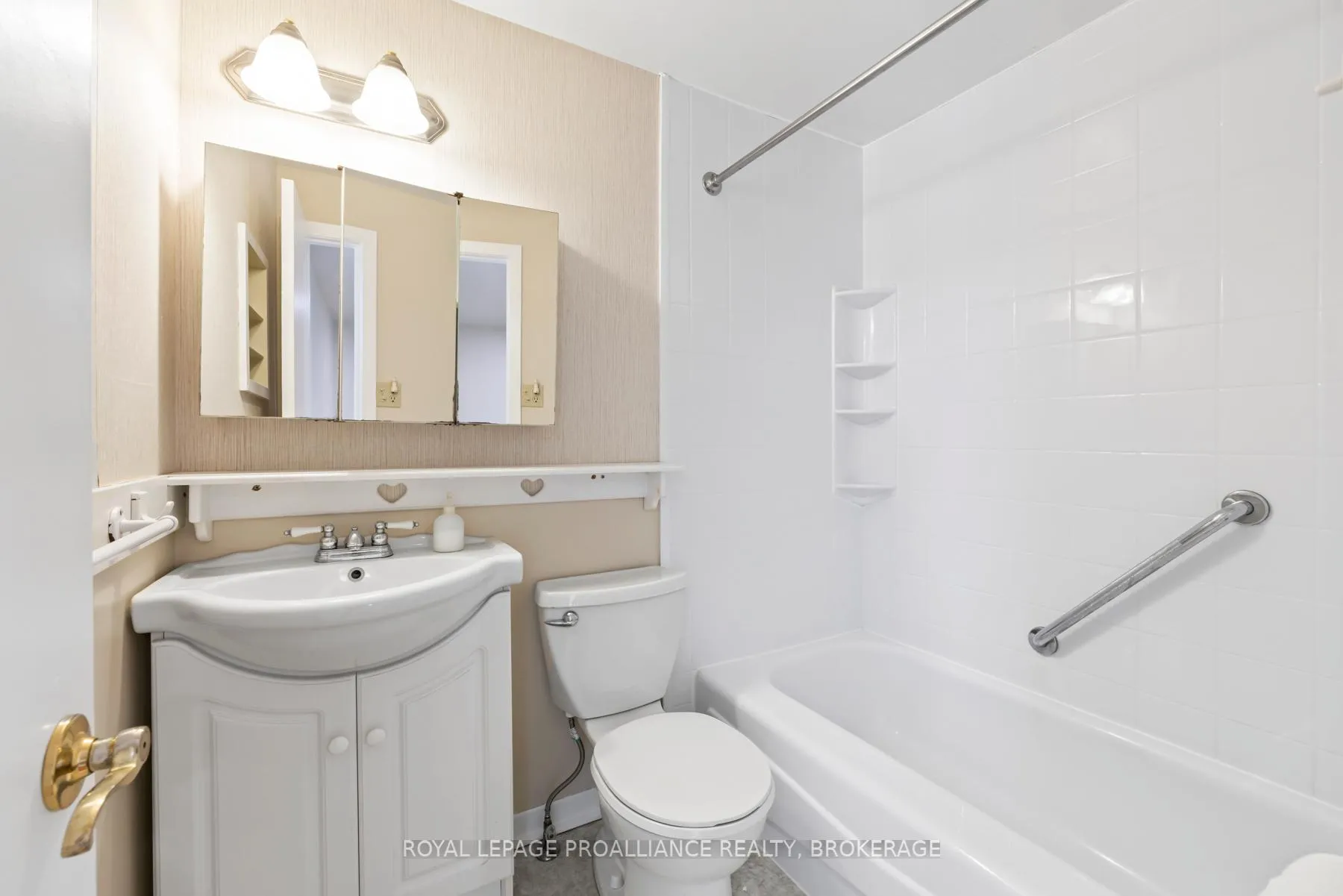 Photo 27 of Unit 1, 116 Notch Hill Road, Kingston, Central City West — HOMEH