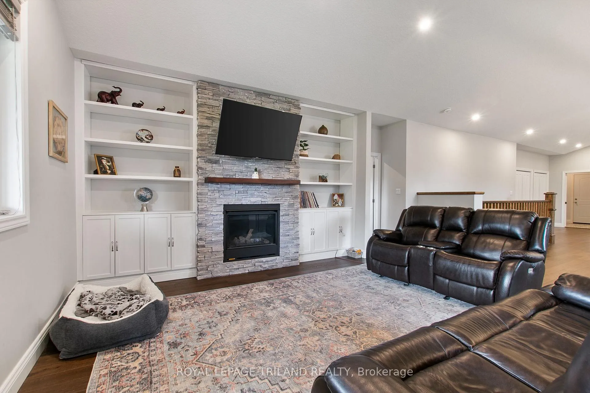 Photo 12 of 76 Coulter Avenue, St. Thomas — HOMEH