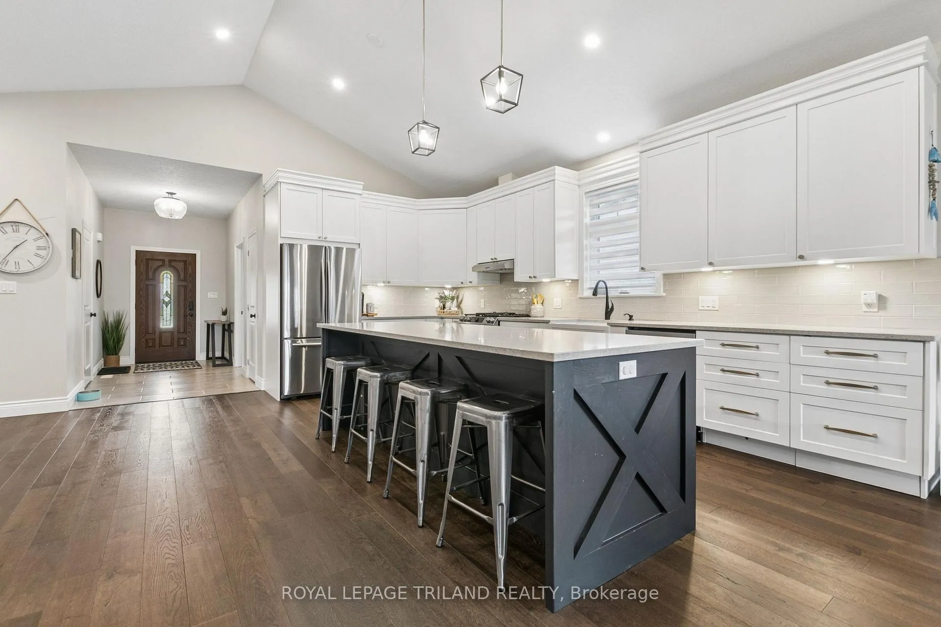 Photo 20 of 76 Coulter Avenue, St. Thomas — HOMEH