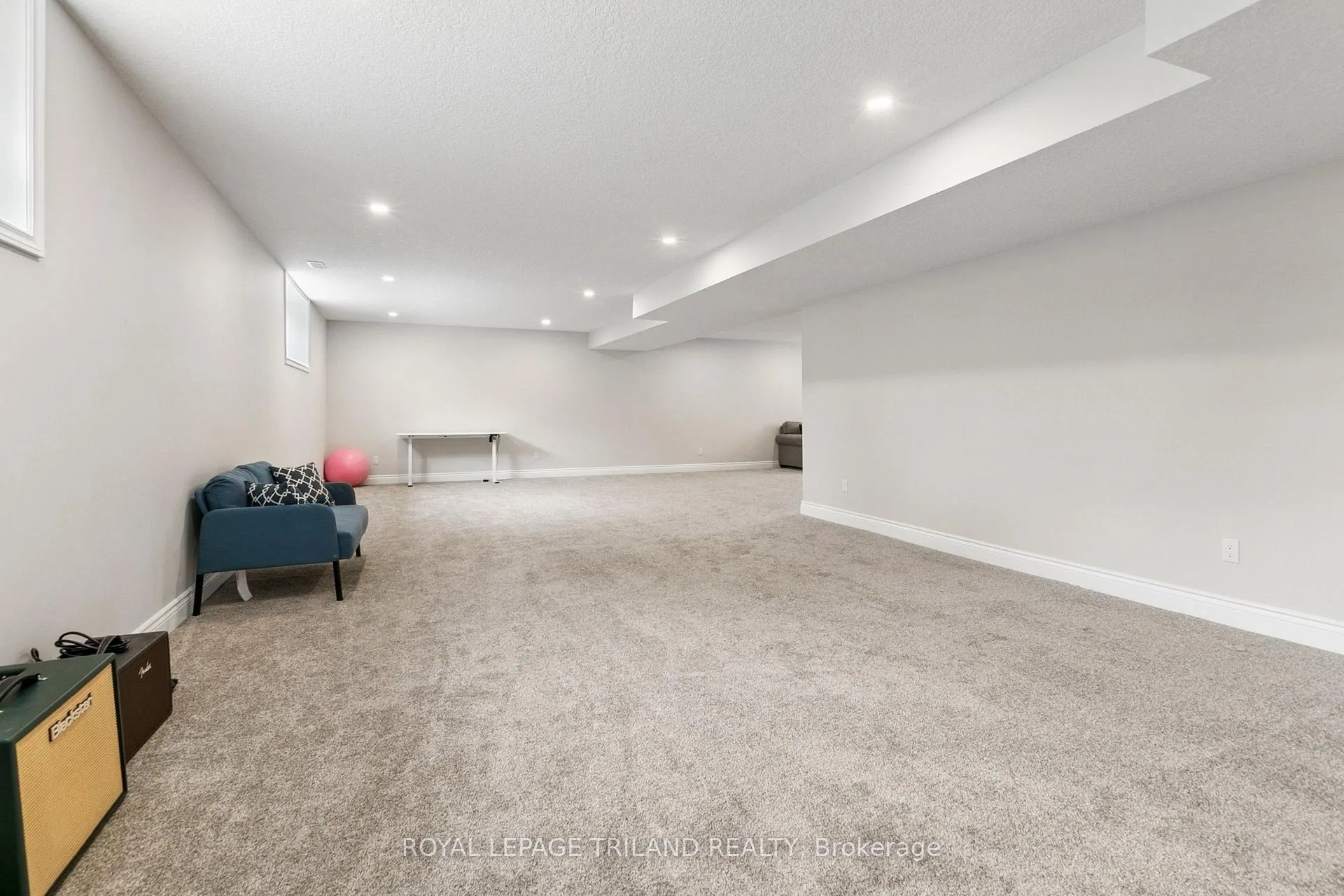 Photo 24 of 76 Coulter Avenue, St. Thomas — HOMEH
