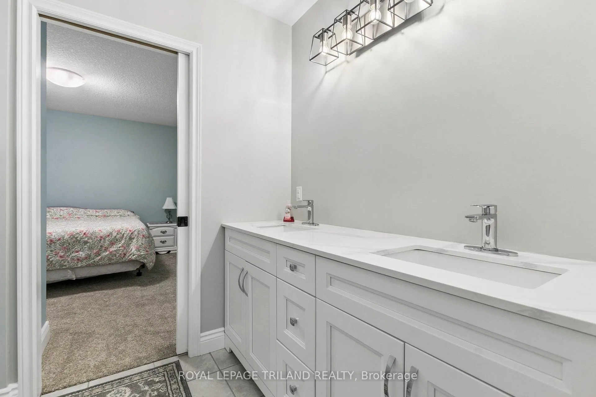 Photo 26 of 76 Coulter Avenue, St. Thomas — HOMEH