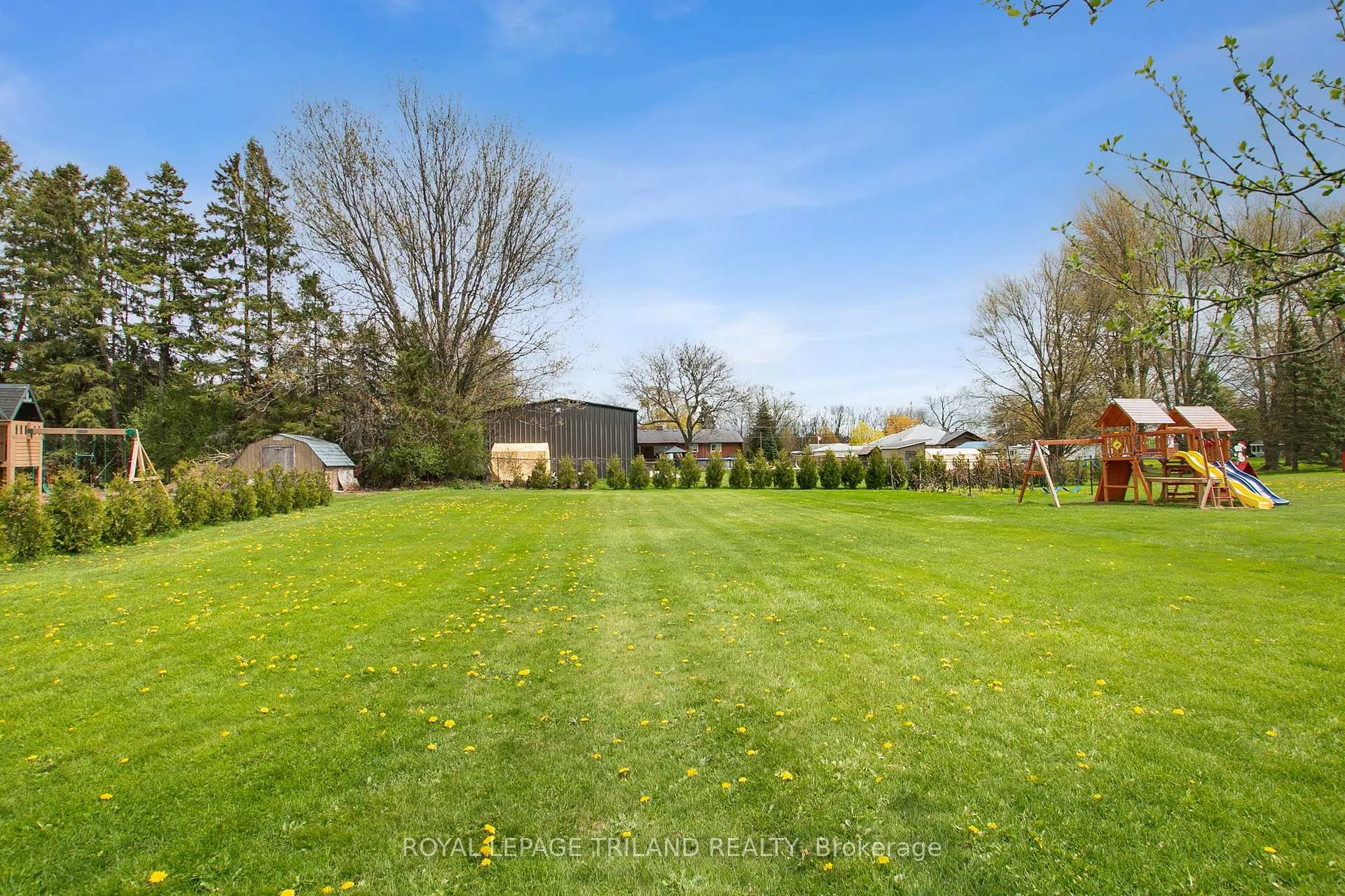 Photo 33 of 76 Coulter Avenue, St. Thomas — HOMEH