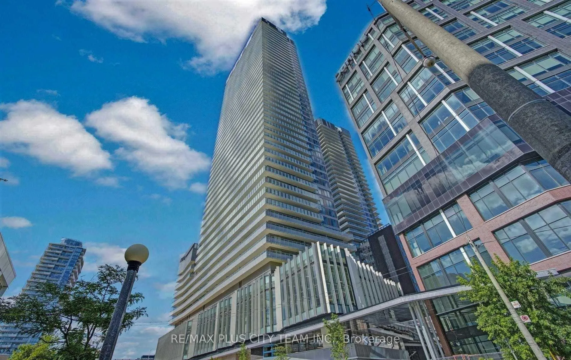 Front of Unit 1805, 15 Lower Jarvis Street S