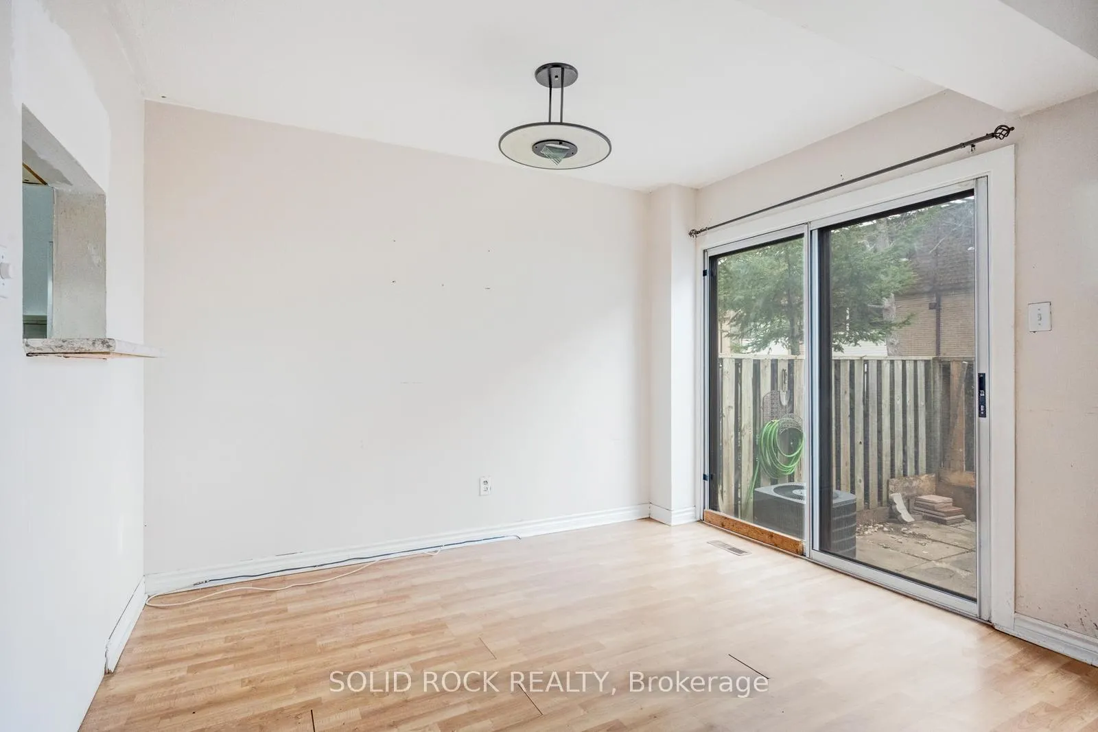 Photo 11 of Unit 332, 332 Fleetwood Crescent, Brampton, Southgate — HOMEH