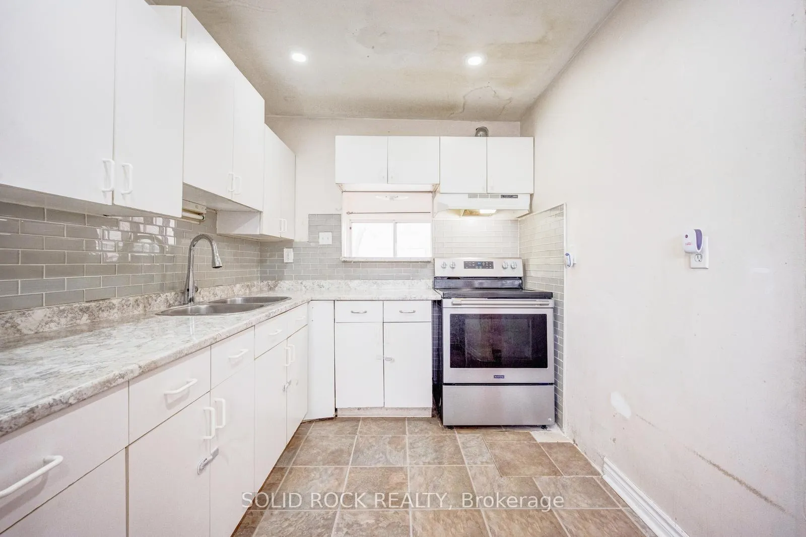Photo 17 of Unit 332, 332 Fleetwood Crescent, Brampton, Southgate — HOMEH