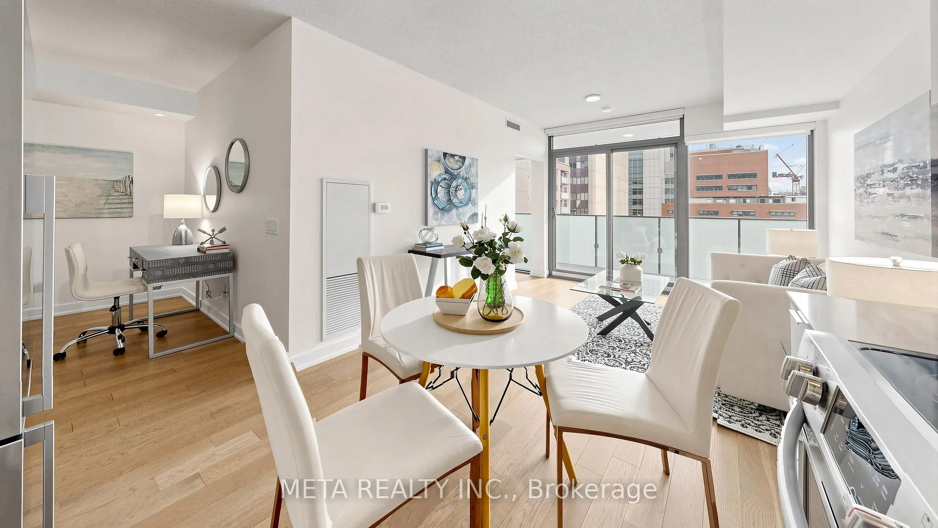 Photo 10 of Unit 916, 25 Richmond Street E, Toronto, Church-Yonge Corridor — HOMEH