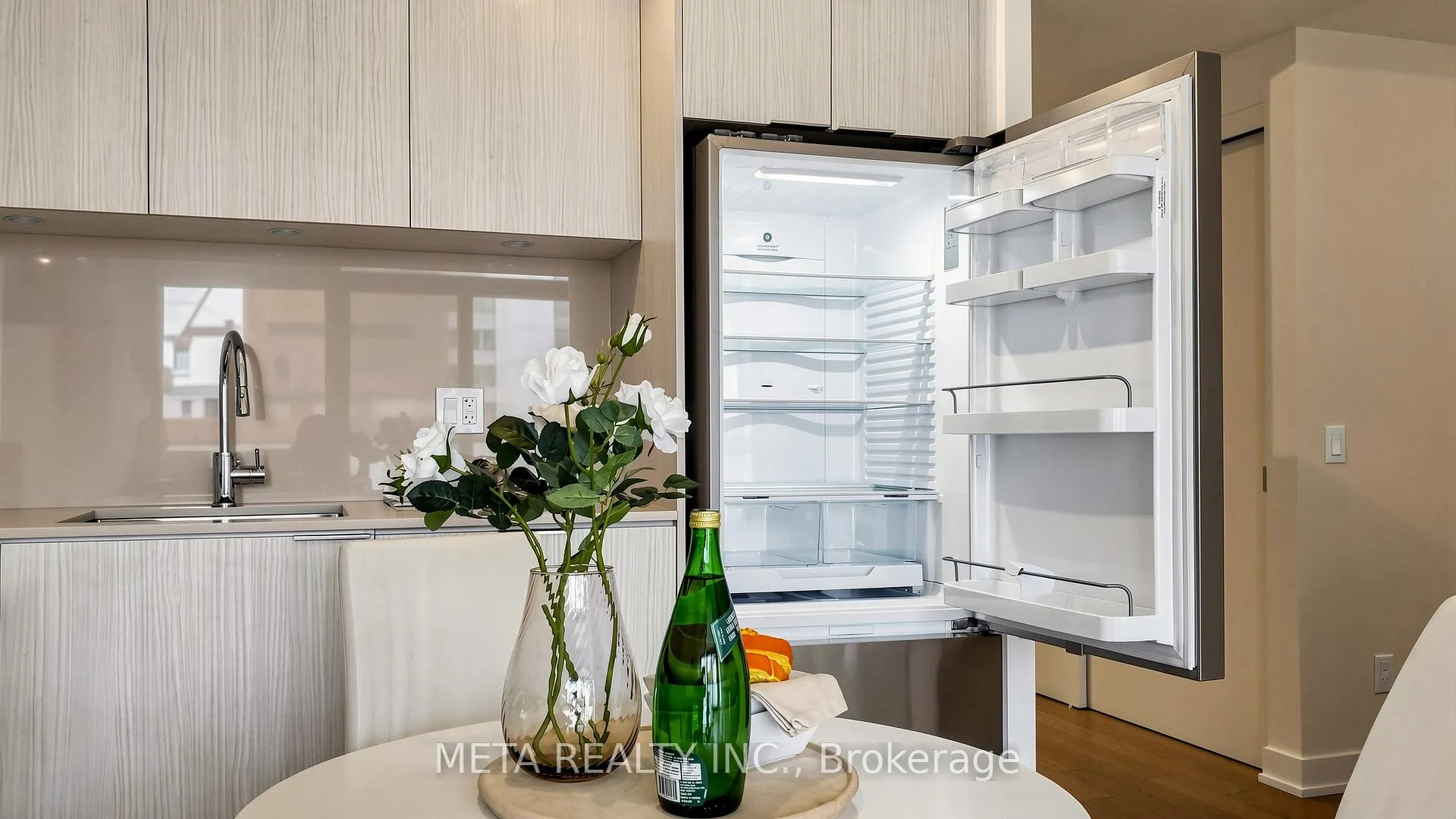 Photo 16 of Unit 916, 25 Richmond Street E, Toronto, Church-Yonge Corridor — HOMEH
