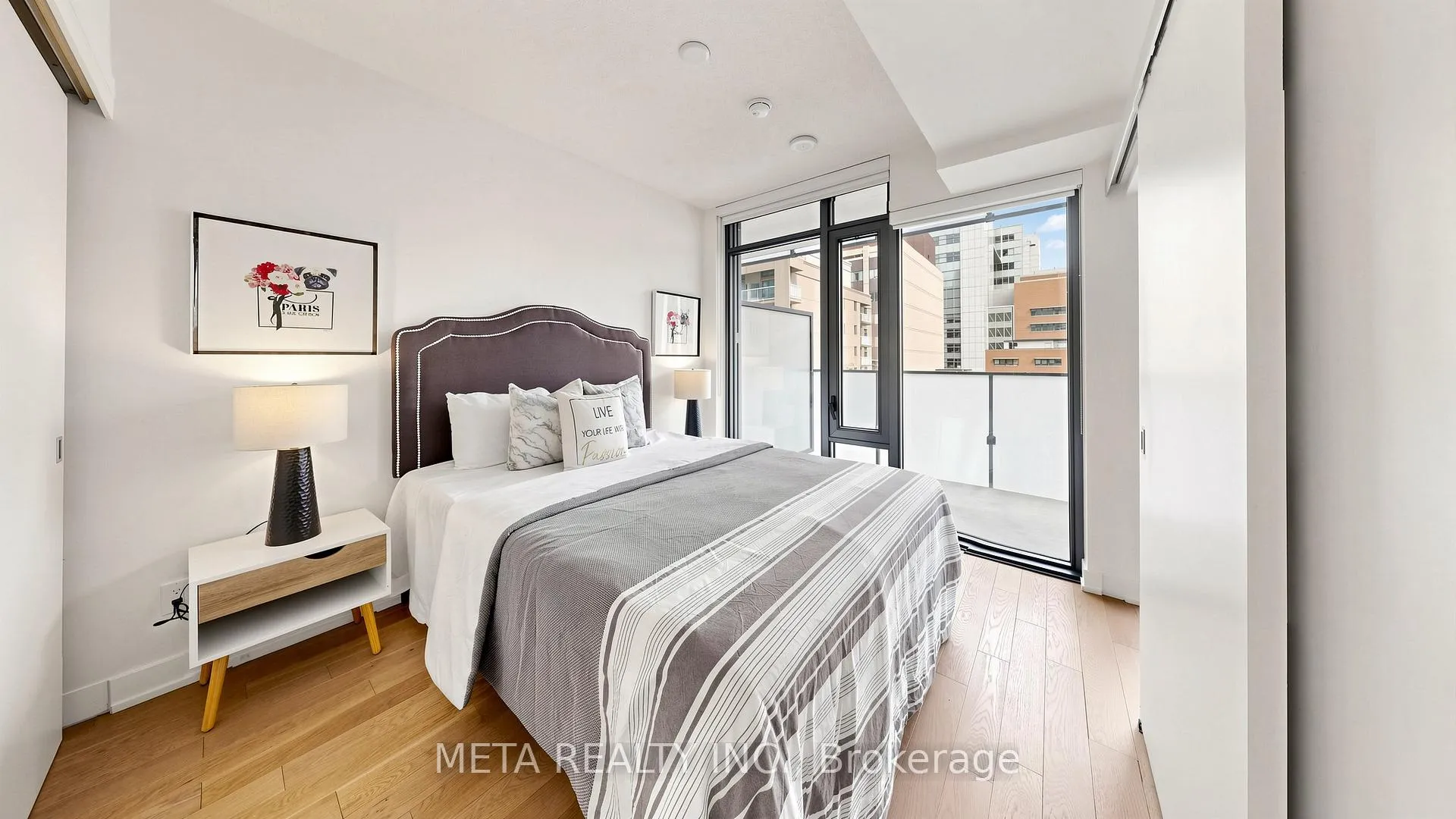 Photo 17 of Unit 916, 25 Richmond Street E, Toronto, Church-Yonge Corridor — HOMEH