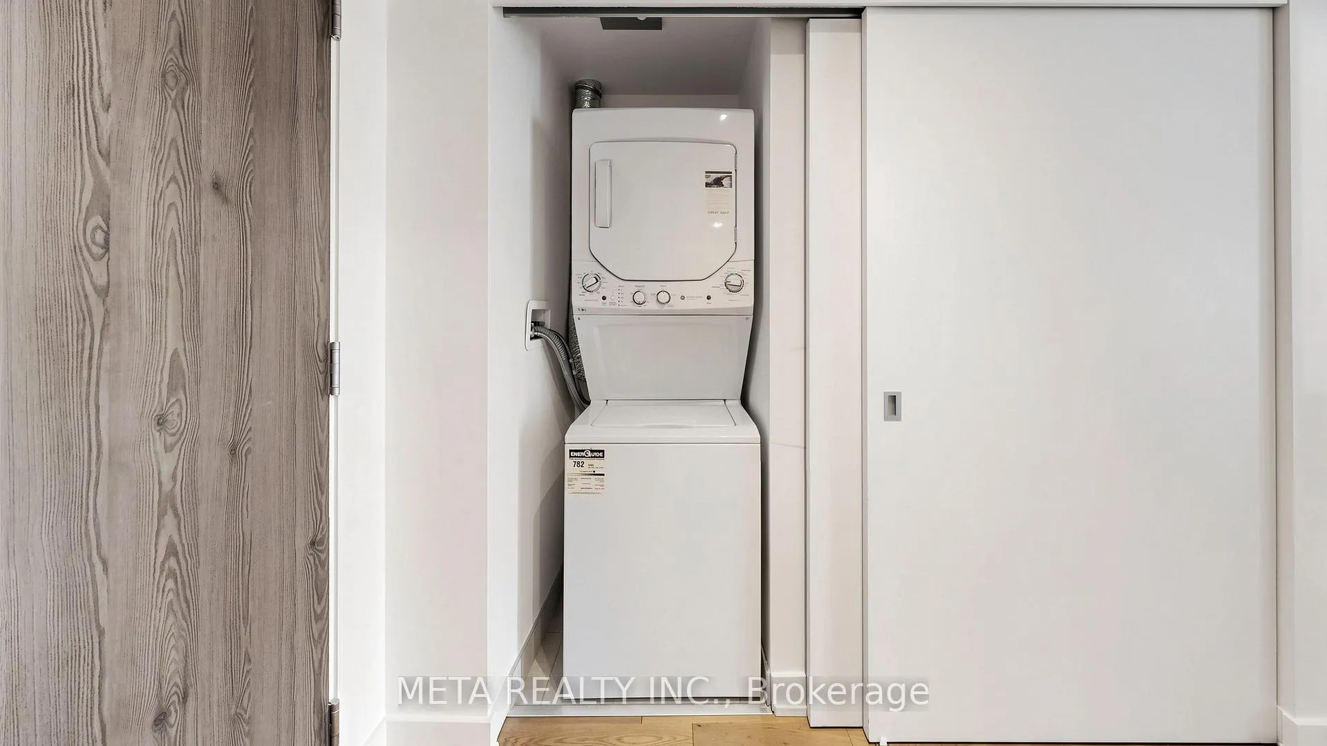 Photo 25 of Unit 916, 25 Richmond Street E, Toronto, Church-Yonge Corridor — HOMEH