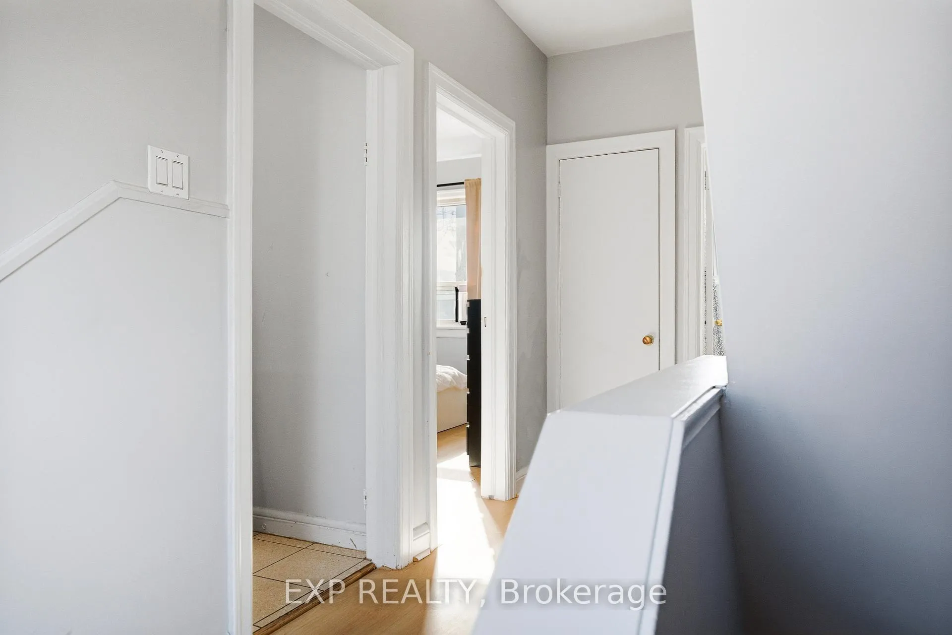 Photo 8 of 1663 Bank Street, Ottawa, Ridgemont — HOMEH