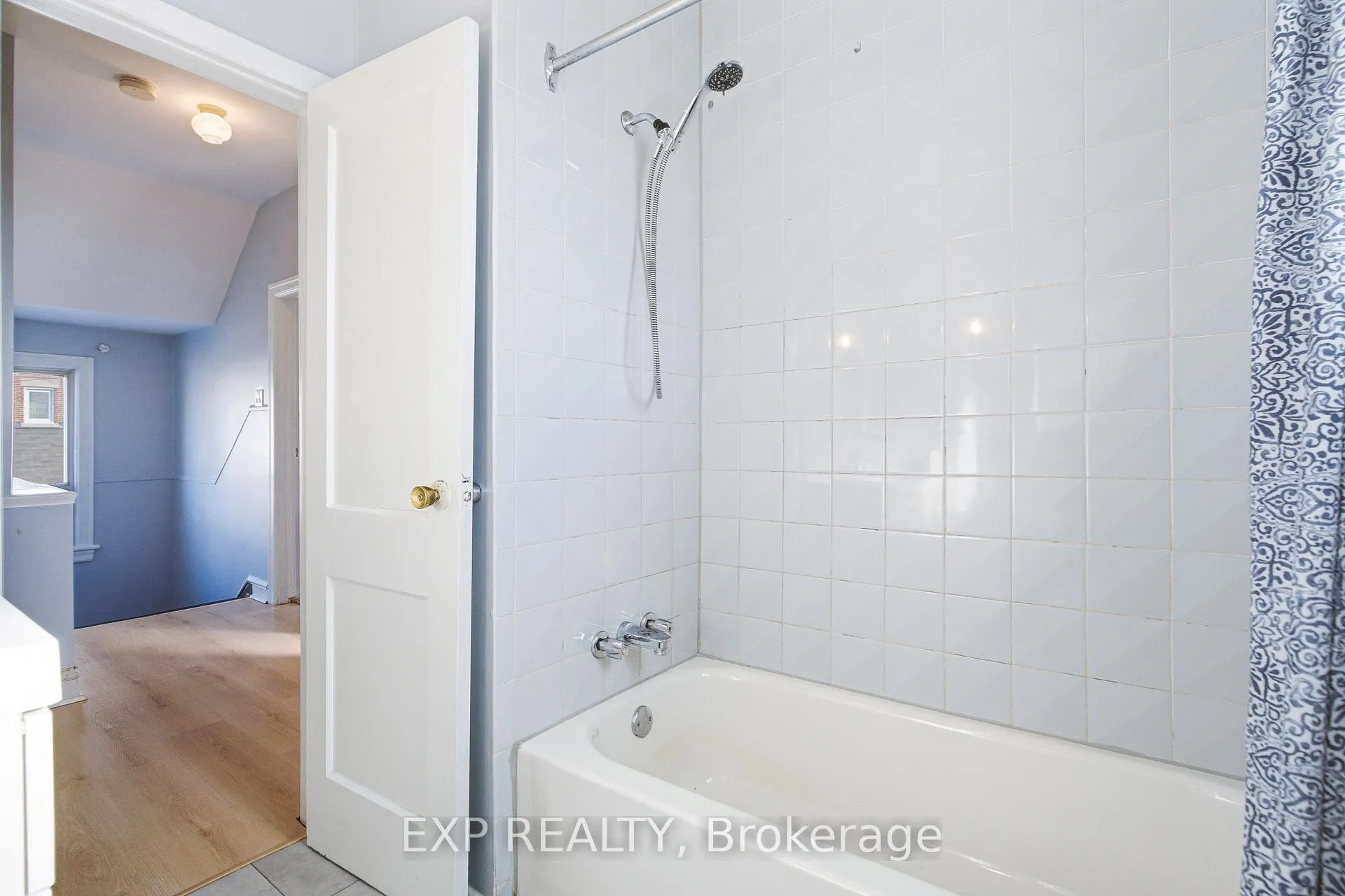 Photo 15 of 1663 Bank Street, Ottawa, Ridgemont — HOMEH