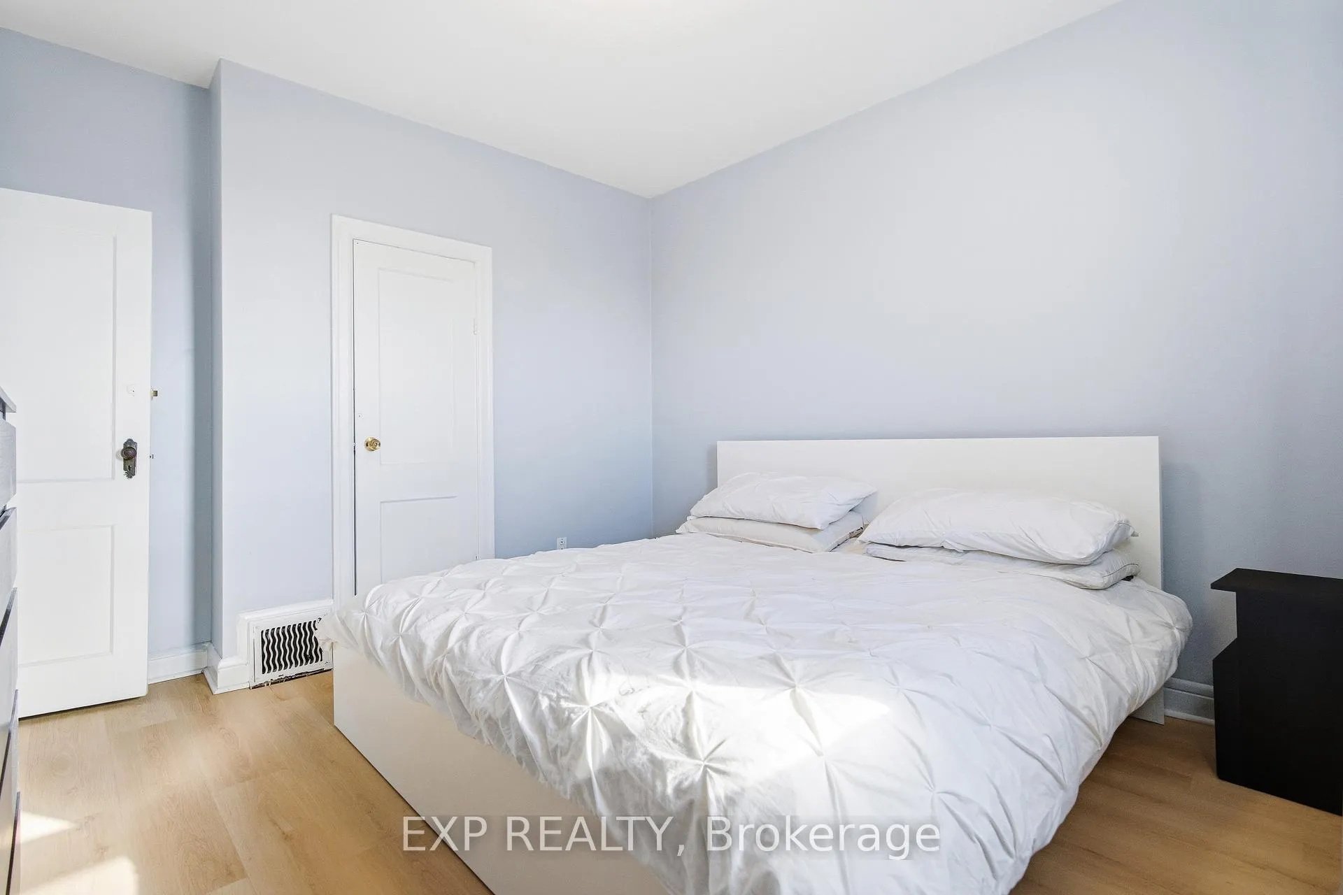 Photo 17 of 1663 Bank Street, Ottawa, Ridgemont — HOMEH