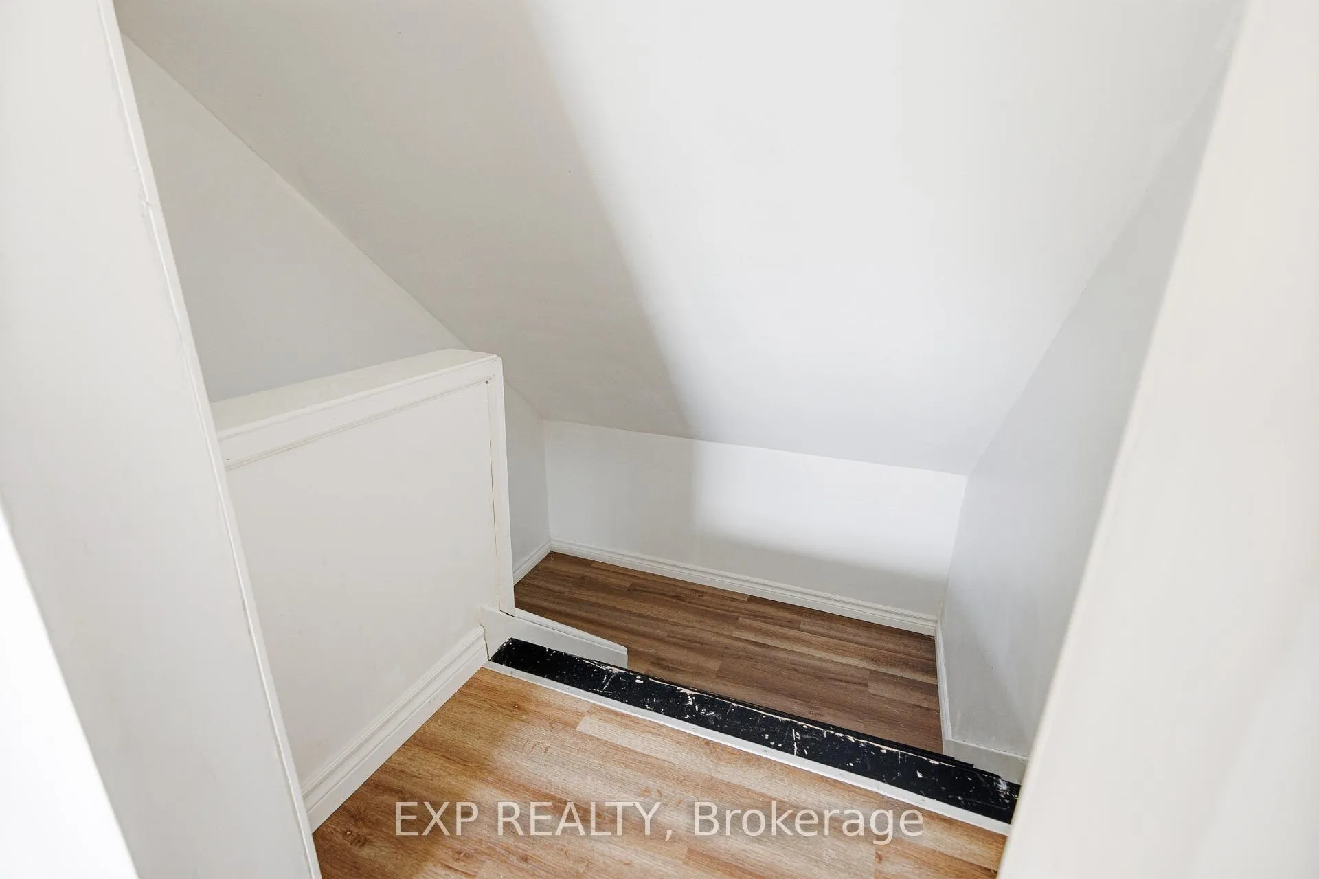 Photo 26 of 1663 Bank Street, Ottawa, Ridgemont — HOMEH